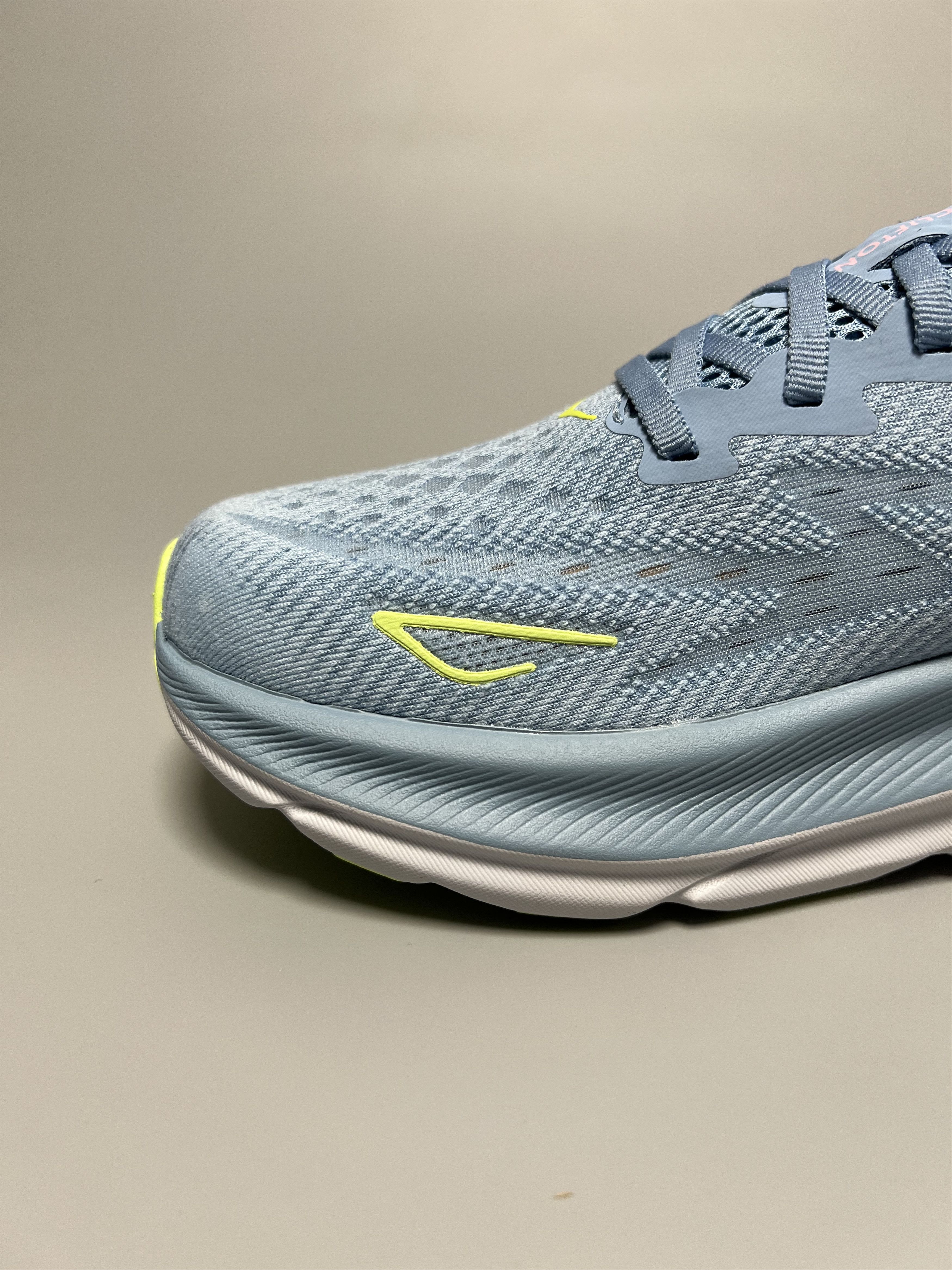 Hoka 10D Hoka One One Clifton 9 Wide Running Shoes Walking Gym Size US 10 / IT 40 - 10 Thumbnail