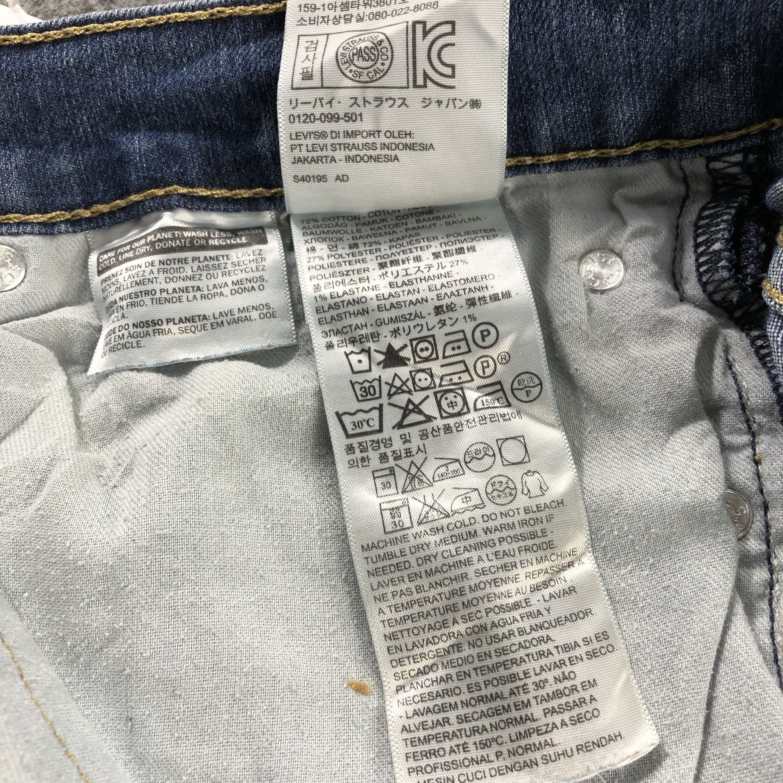 Levi's Vintage Blue Wash Levis 505 Jeans-J2647 Size US 33 - 14 Thumbnail