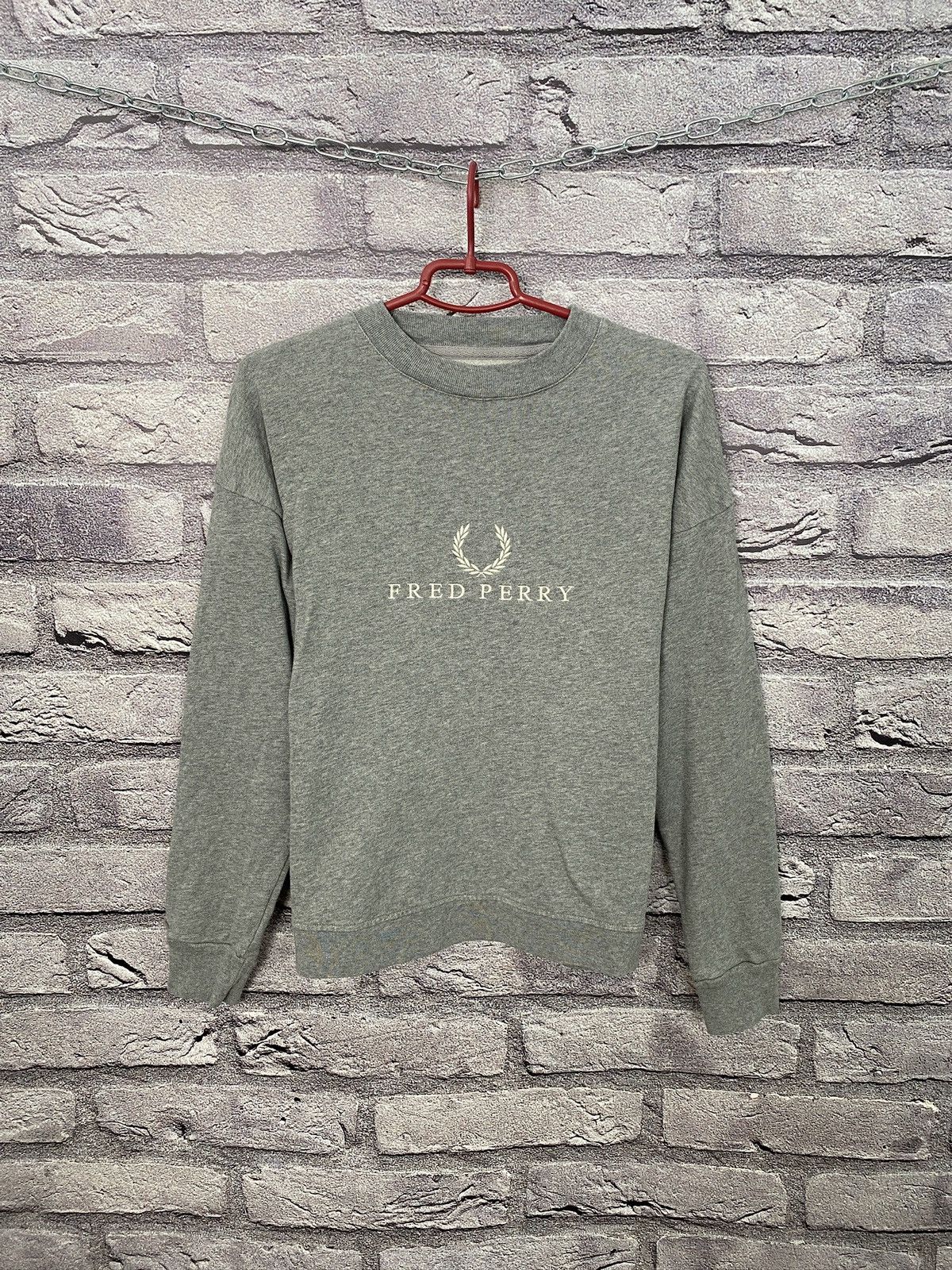 Fred Perry Vintage sweatshirt Fred Perry big logo y2k sweater Size US S / EU 44-46 / 1 - 1 Thumbnail