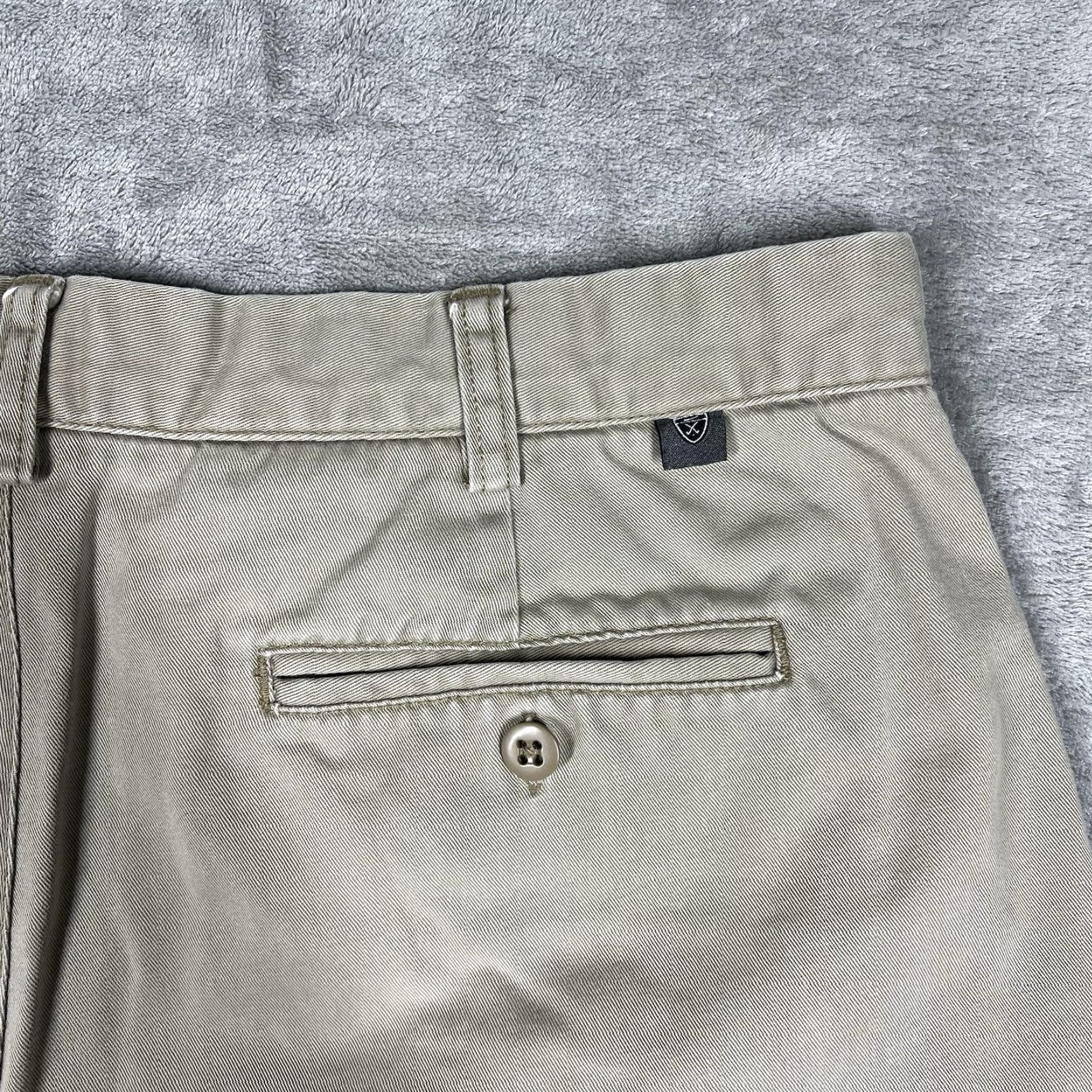 Nike Nike Golf Shorts Men's 36W Khaki Brown Chino 9” Inseam 100% Cotton EUC beige solid zip pockets Nike Dri-Fit Regular Mens Size US 36 / EU 52 - 7 Thumbnail