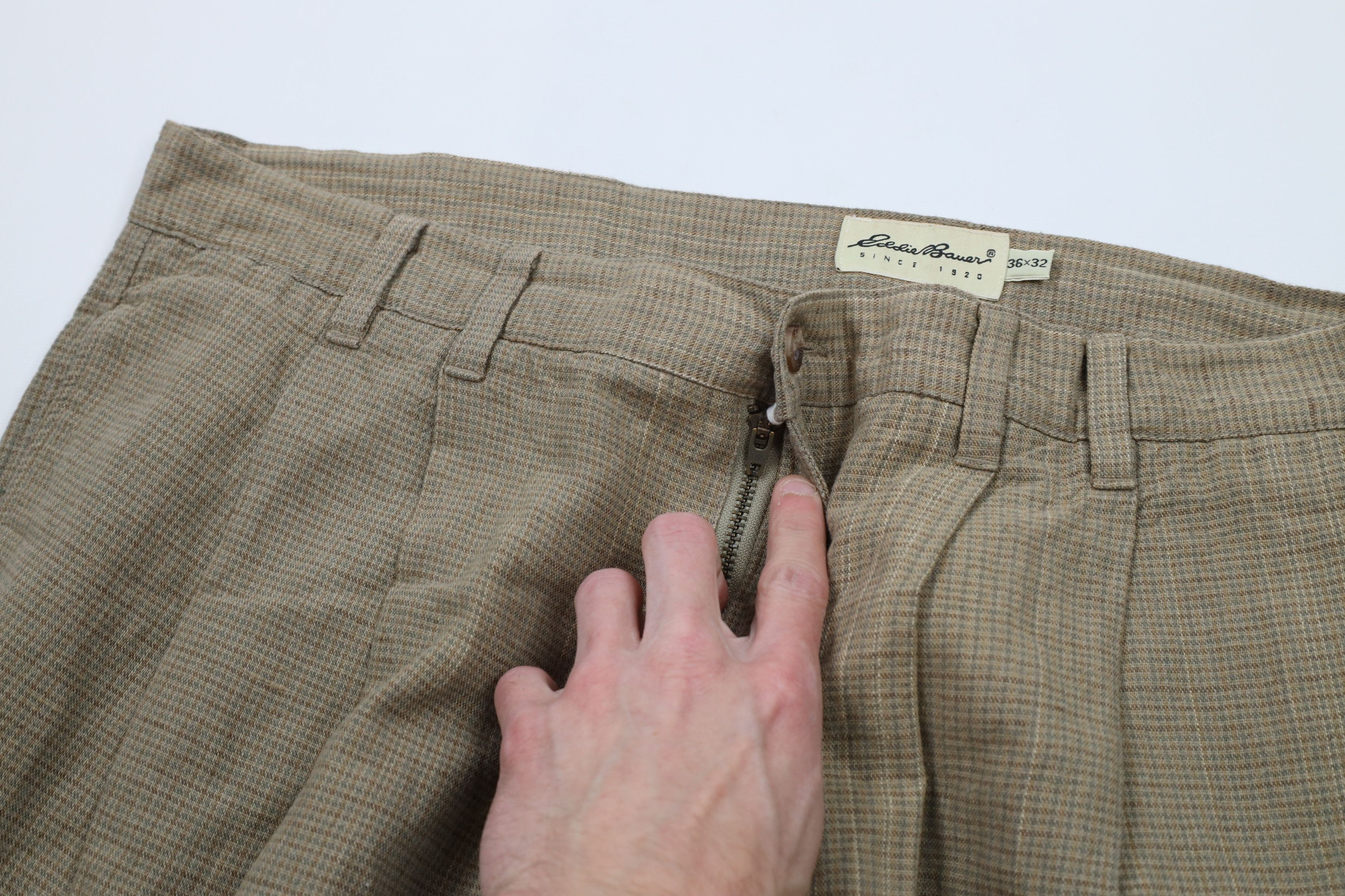 Eddie Bauer × Vintage Vintage 90s Eddie Bauer Blend Pleated Wide Leg Cuffed Pants Size US 36 / EU 52 - 5 Thumbnail