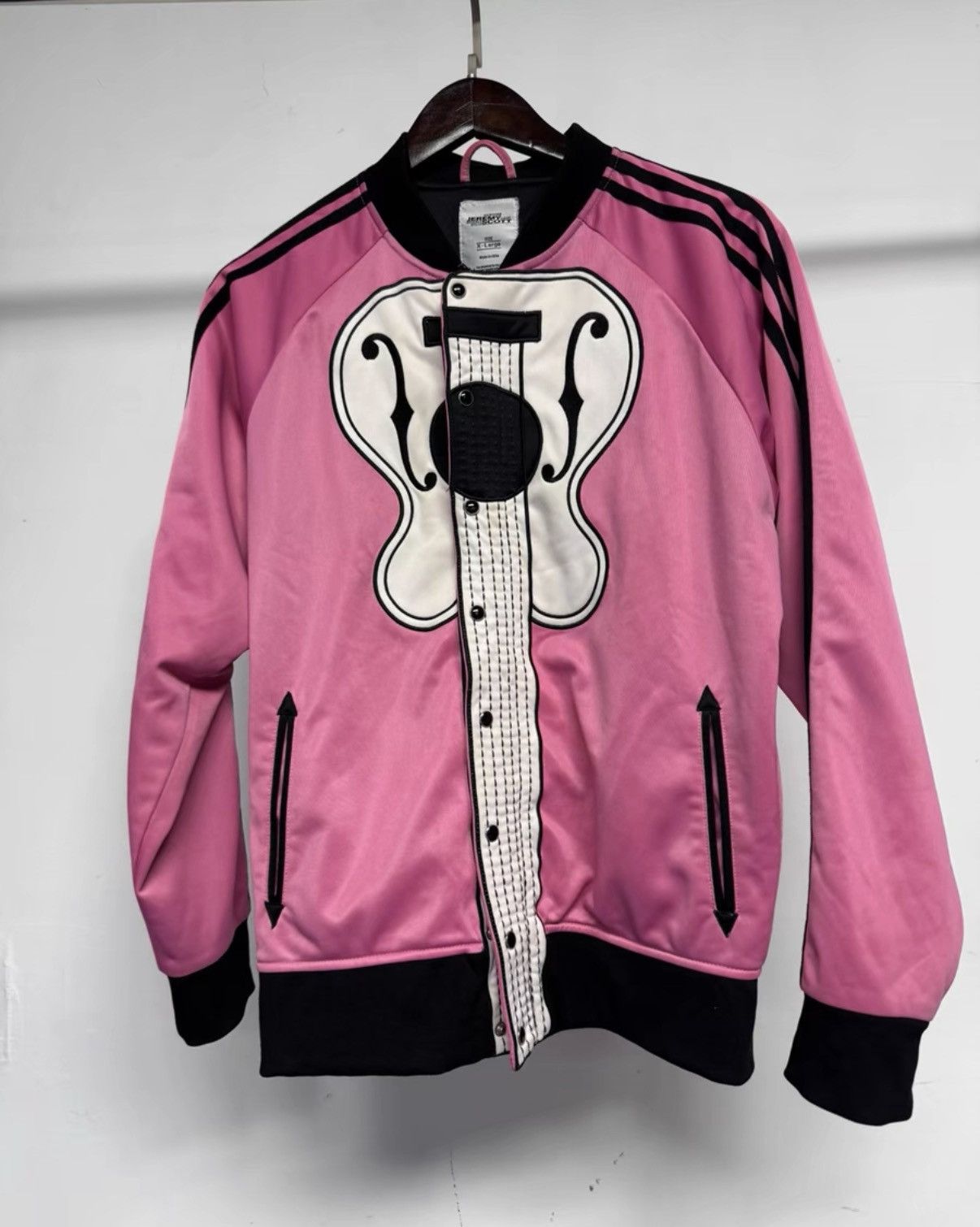 Adidas Adidas x Jeremy Scott Collaboration Pink Guitar Jacket K37 Size US XL / EU 56 / 4 - 7 Thumbnail