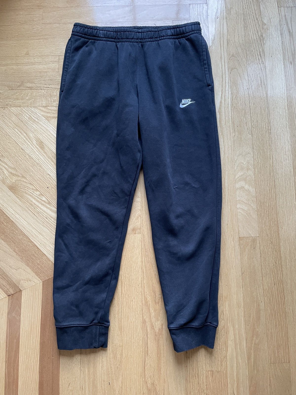 Nike Nike Swoosh Logo Embroidered Joggers Sweatpants Faded Black Size US 34 / EU 50 - 1 Thumbnail
