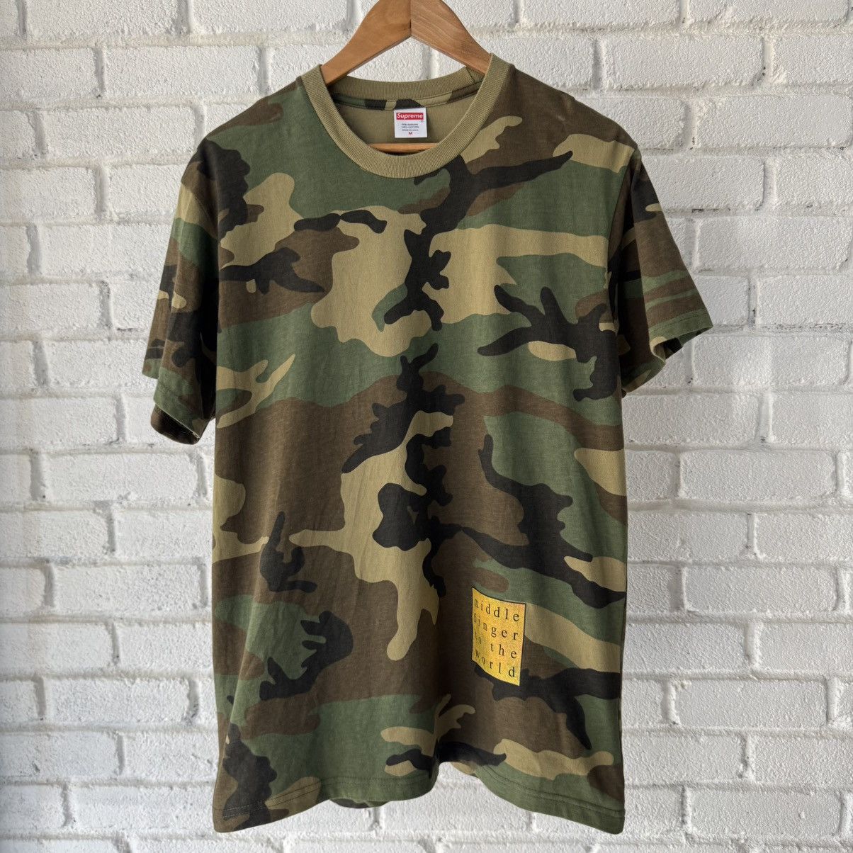Supreme Supreme SS19’s Middle Finger To The World Tee Size US M / EU 48-50 / 2 - 1 Thumbnail
