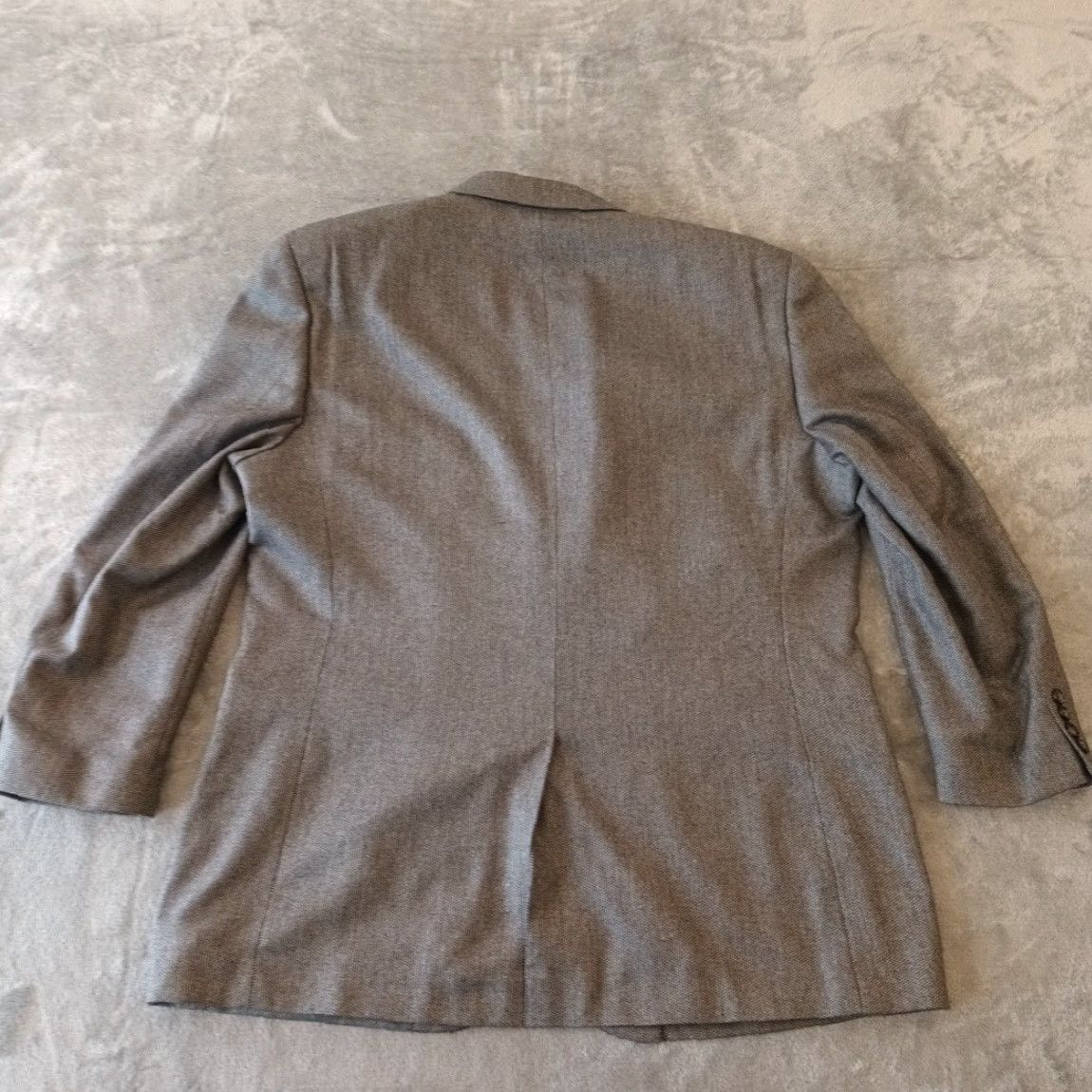 Jos. A. Bank Jos. A. Bank Blazer Mens 46 Gray Silk Wool Two-Button Single VentJacket/Suit Coat Cardigan? Size 46R - 2 Thumbnail