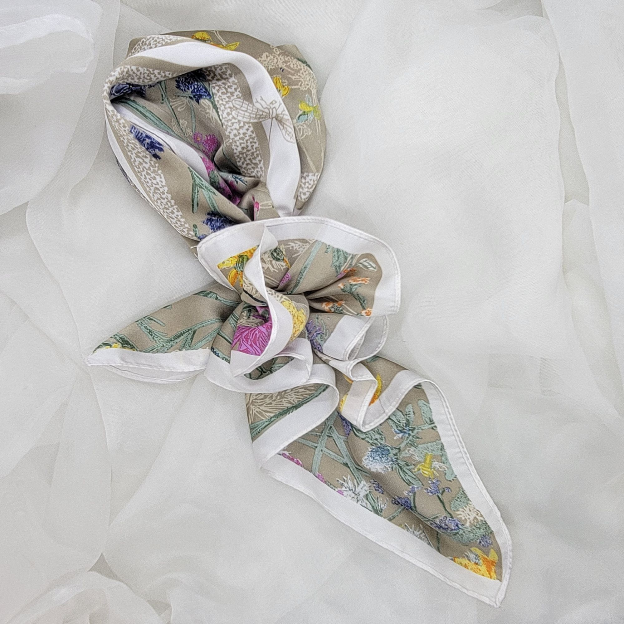 Other ⭐Elegant Silky Square Scarf Beige Gray Botanical Wildflower Size ONE SIZE - 6 Thumbnail