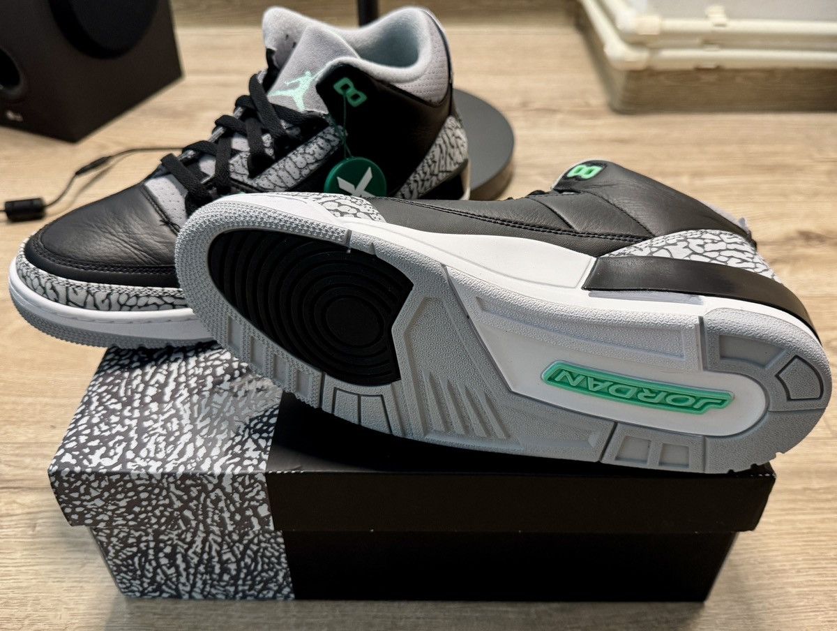 Jordan Brand Air Jordan 3 Retro Green Glow Size US 9.5 / EU 42-43 - 4 Thumbnail