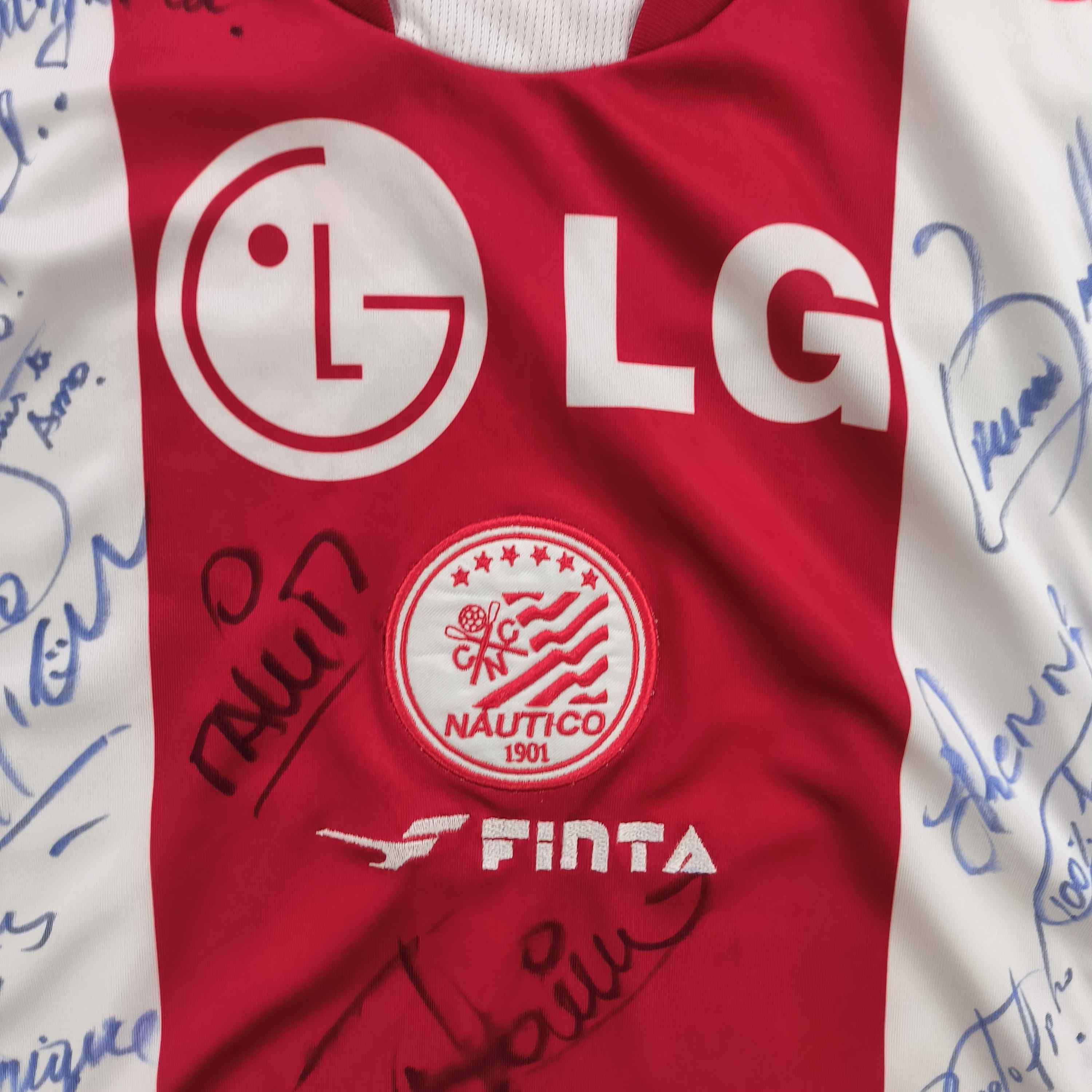 Other SIGNED Clube Náutico Capibaribe 04-05 Finta football jersey Size US L / EU 52-54 / 3 - 3 Thumbnail