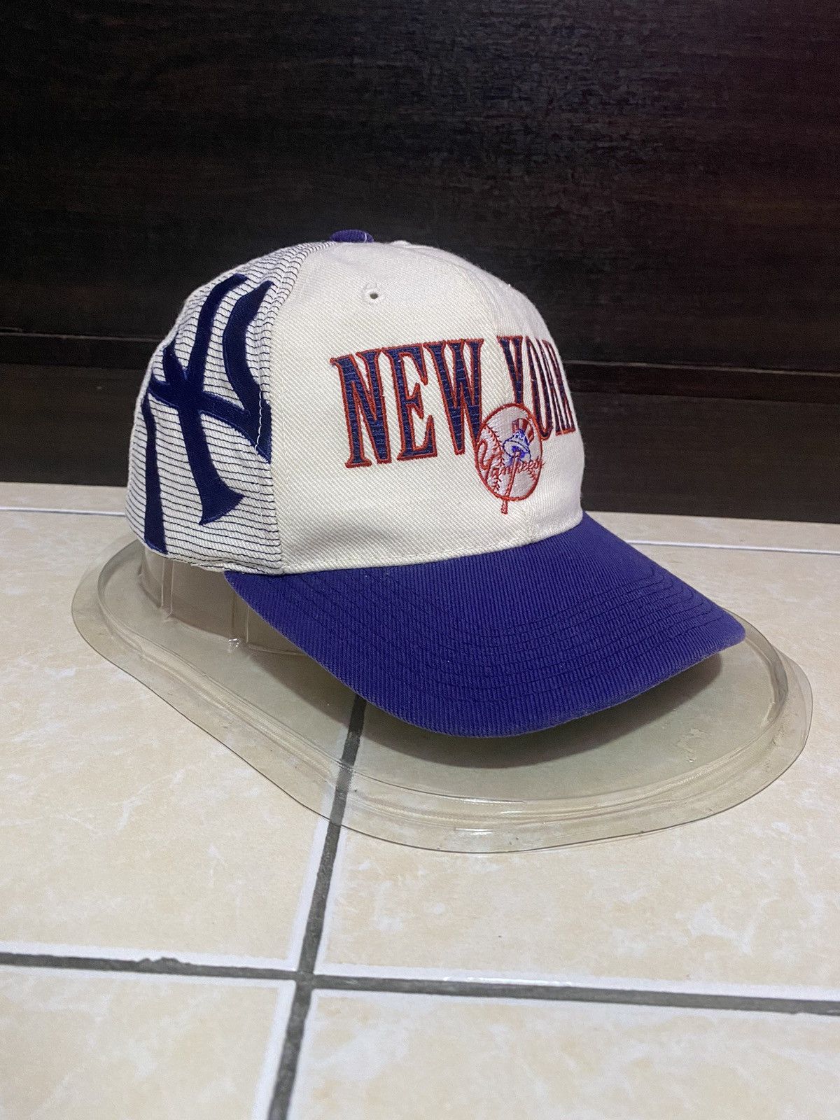 MLB × New York Yankees Vintage New York Yankees Iconic Logo Nice Design Hat Size ONE SIZE - 1 Thumbnail