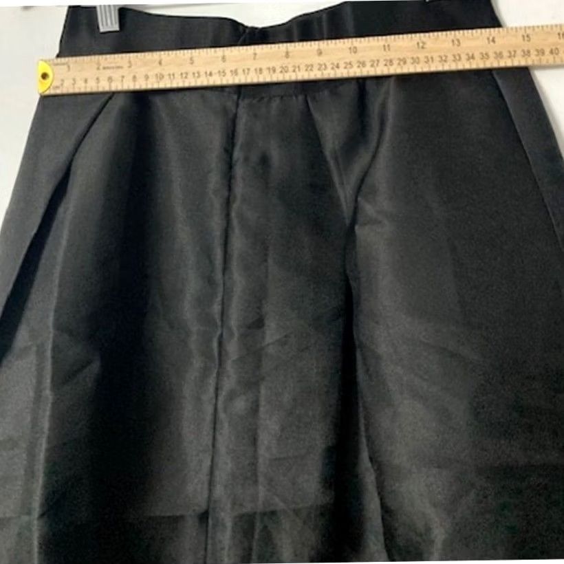 Vintage P Honey P. Black Midi Skirt Solid Lightweight Women Size 6 USA Made Polyester Back Zip Casual Business Size 28" / US 6 / IT 42 - 6 Thumbnail