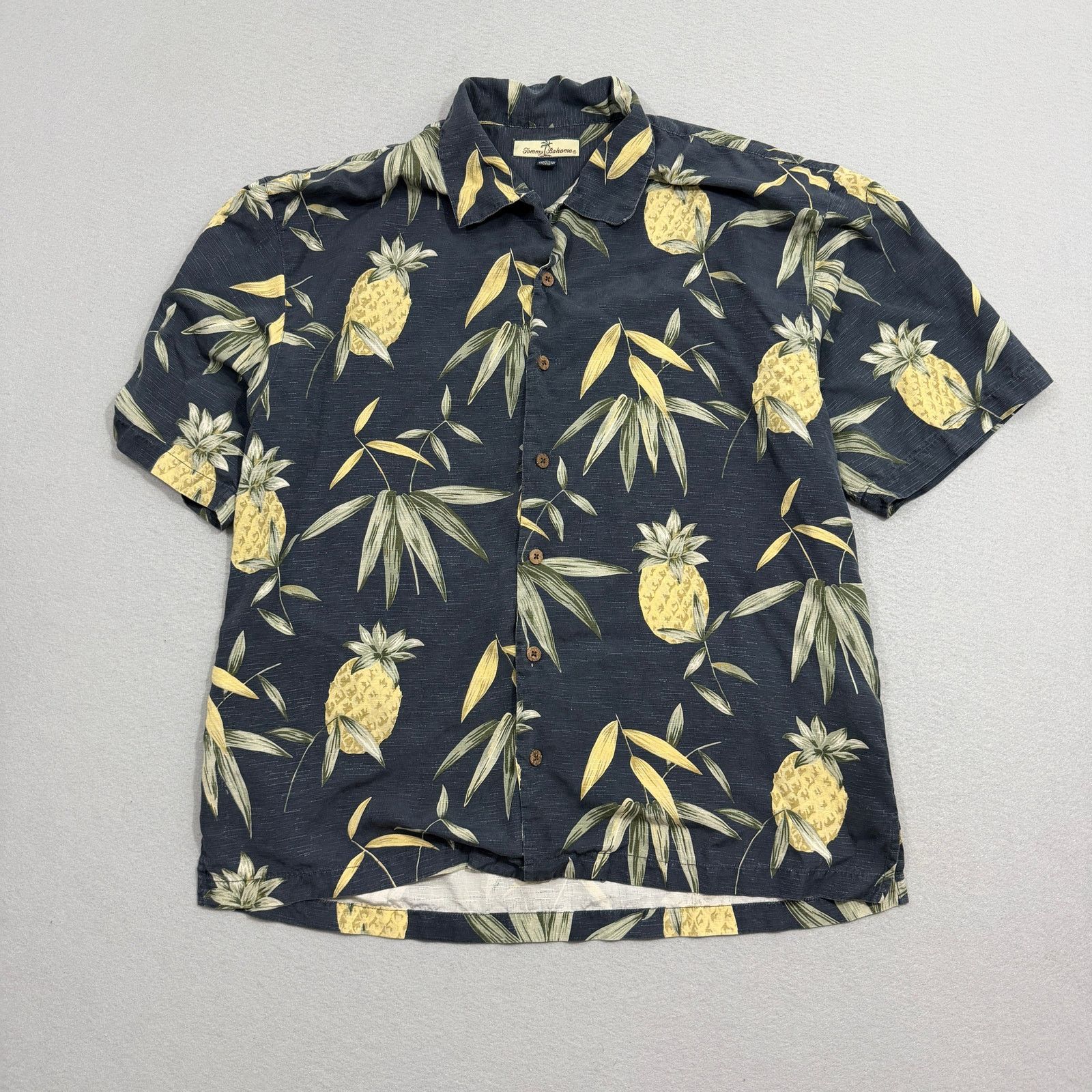 Tommy Bahama Tommy Bahama Hawaiian Shirt Men's XL Pineapple Floral Silk Size US XL / EU 56 / 4 - 1 Thumbnail