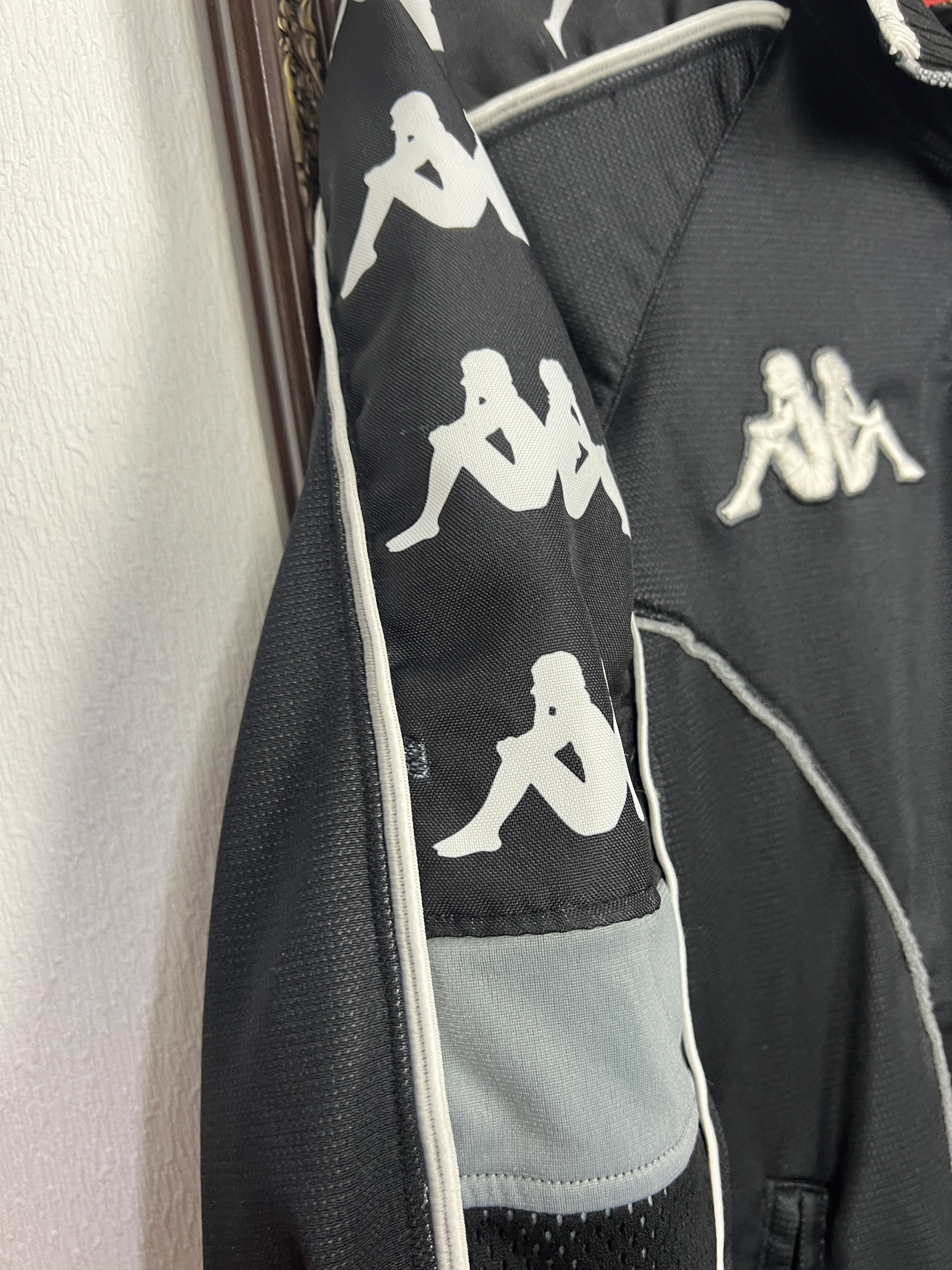 Kappa Vintage Juventus Football Jacket Soccer Track Top Maglia Size US S / EU 44-46 / 1 - 5 Thumbnail
