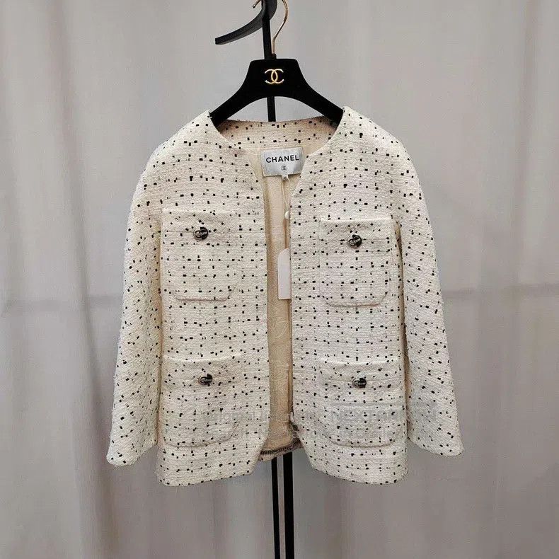 Chanel Chanel Little-flavoured coat Size S / US 4 / IT 40 - 1 Thumbnail