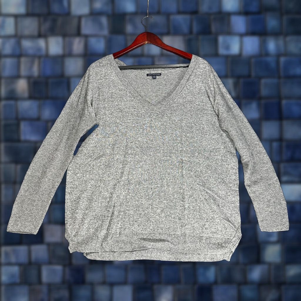 American Eagle Outfitters American Eagle Outfitters Sweater Womens Large Gray Cotton V-Neck Split Hem Ribbed Sleeve Size L / US 10 / IT 46 - 1 Thumbnail