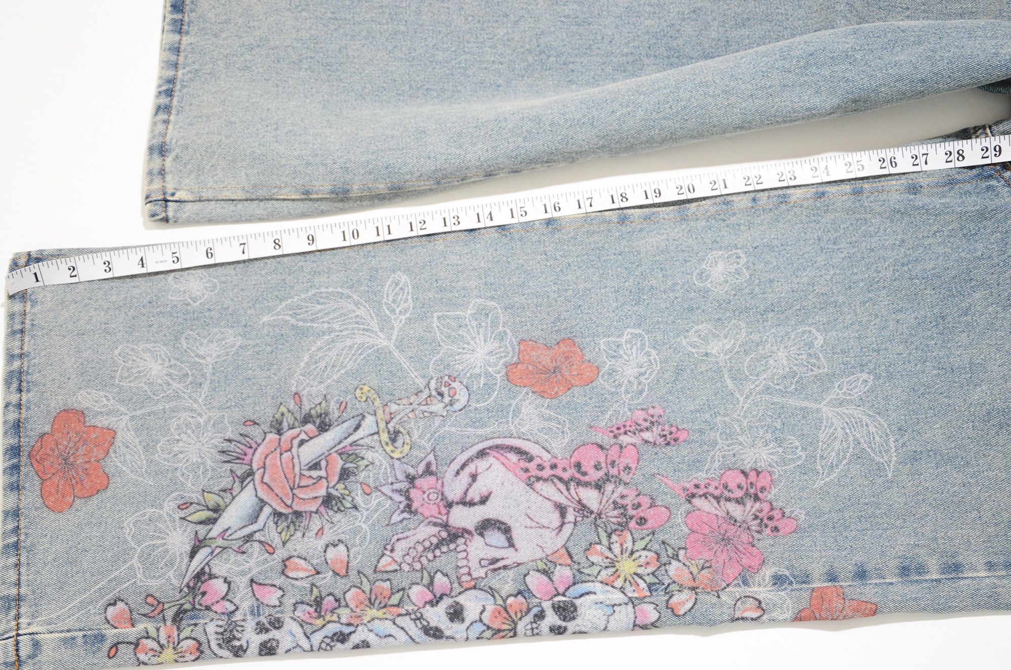 Ed Hardy [Tiny Flaw & Wrong Size Tag] Ed Hardy Jeans Wide Leg Size US 31 - 16 Thumbnail
