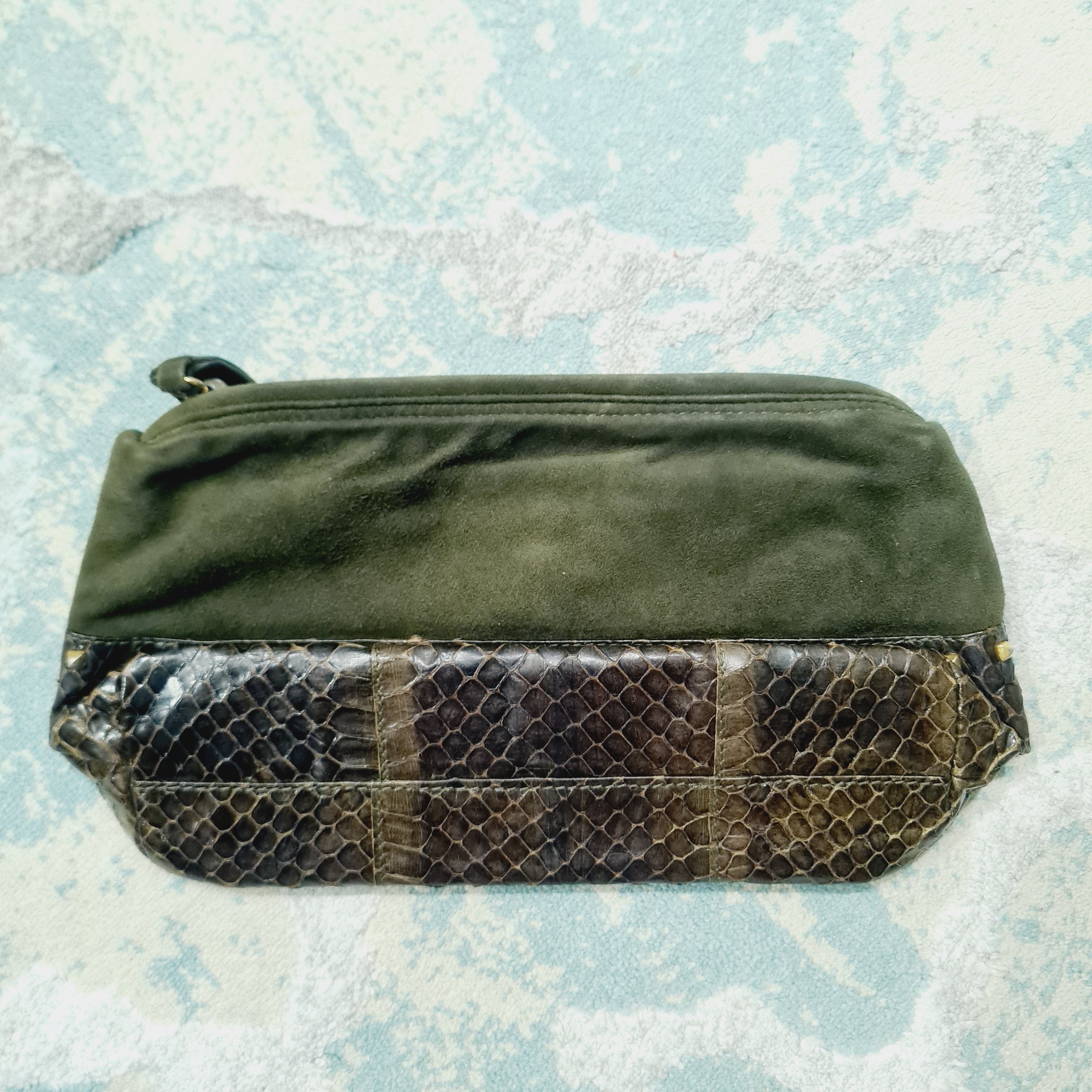 Prada Vintage prada snakeskin clutch Size ONE SIZE - 2 Thumbnail