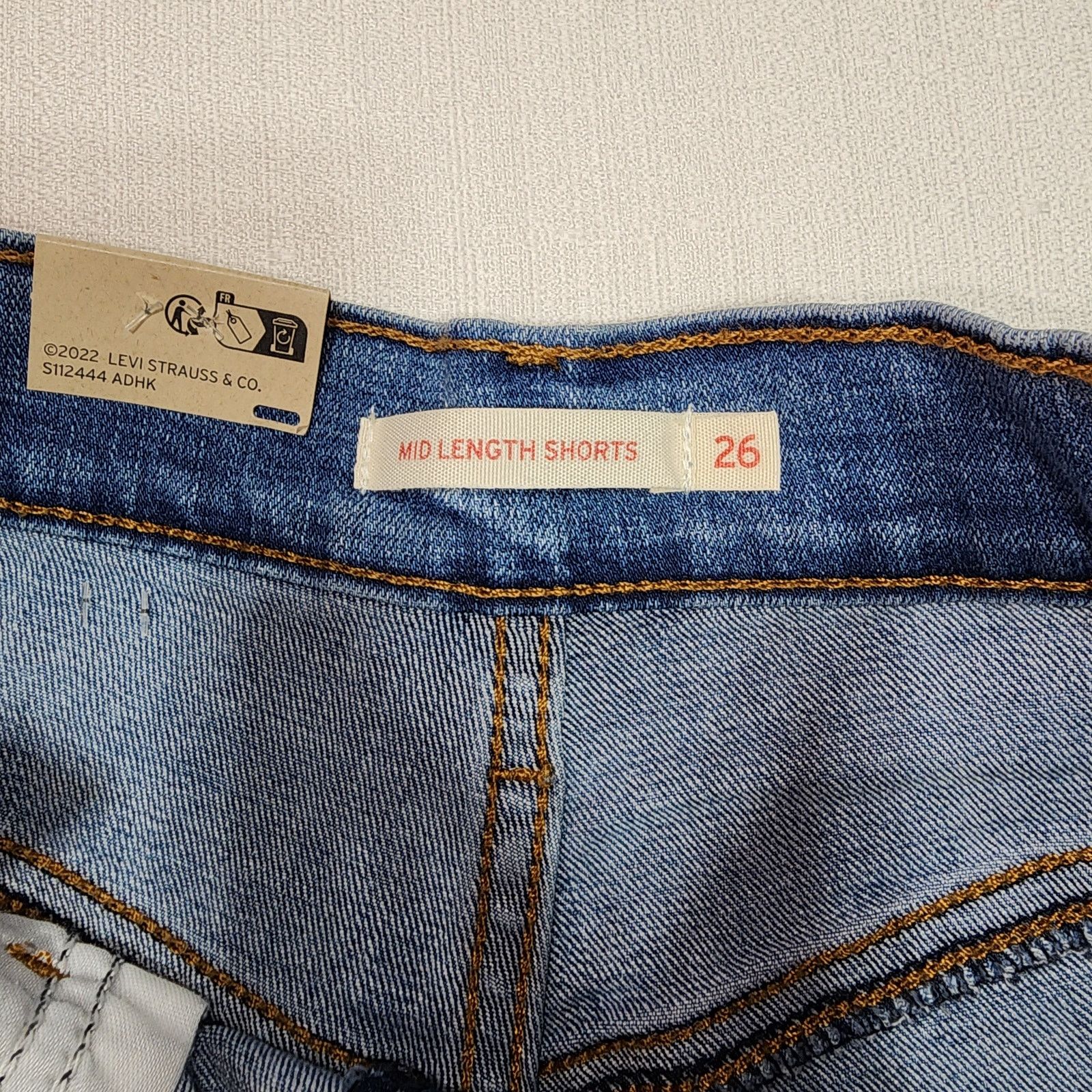 Levi's Levi's Mid-length shorts W26'' x L13'' Size US 26 / EU 42 - 4 Thumbnail
