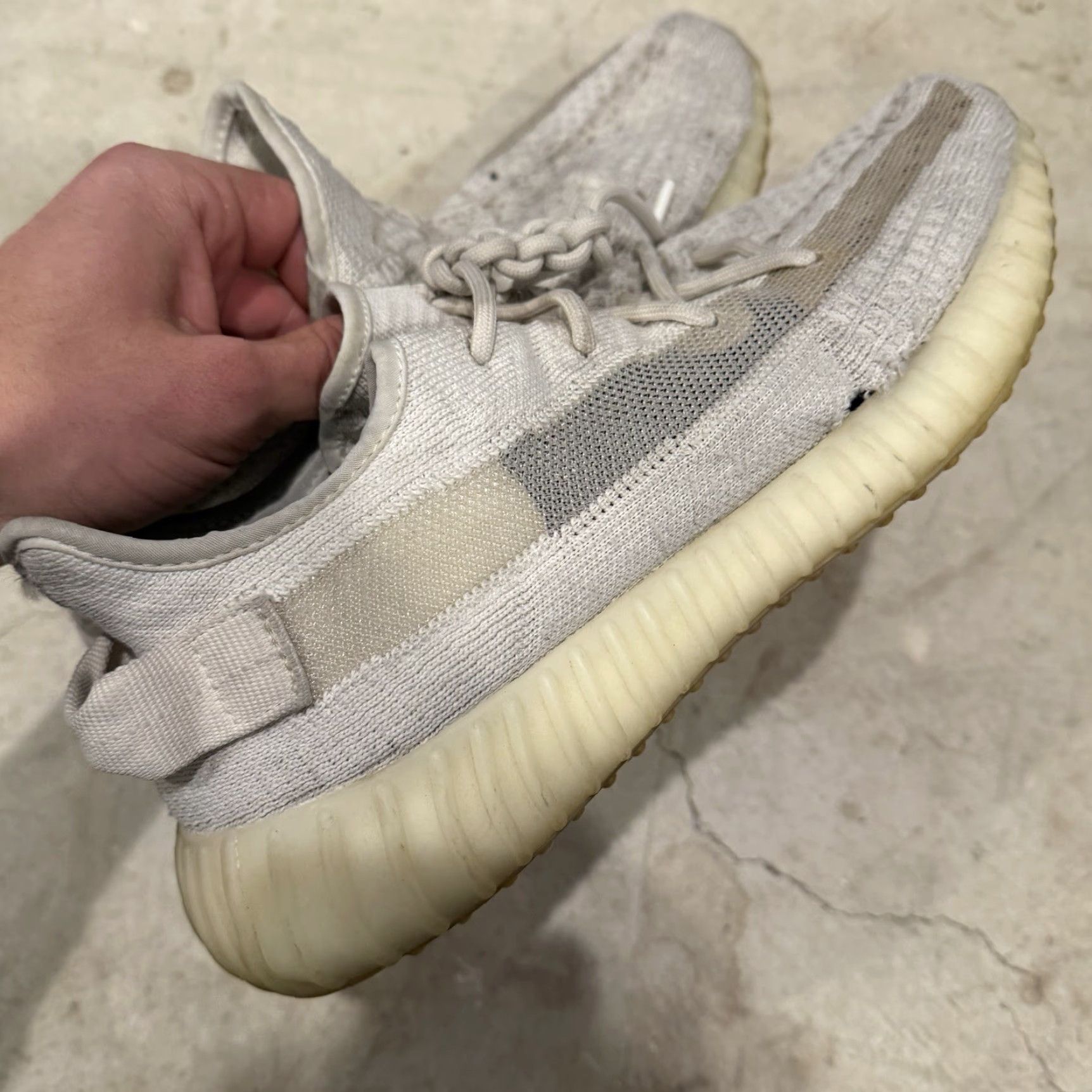 Adidas **Adidas Yeezy Boost 350 V2 White 9.5 Men's Shoe** User: **Adidas Yeezy Boost 350 V2 White 9.5 Men's** Size US 9 / EU 42 - 3 Thumbnail