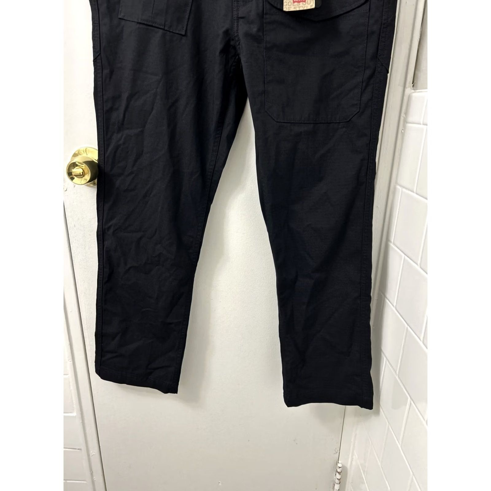 Levi's Levi's 541 Cargo Pants Mens 31x30 Black Athletic Tapered Pockets White Tab Pants Size US 31 - 3 Thumbnail
