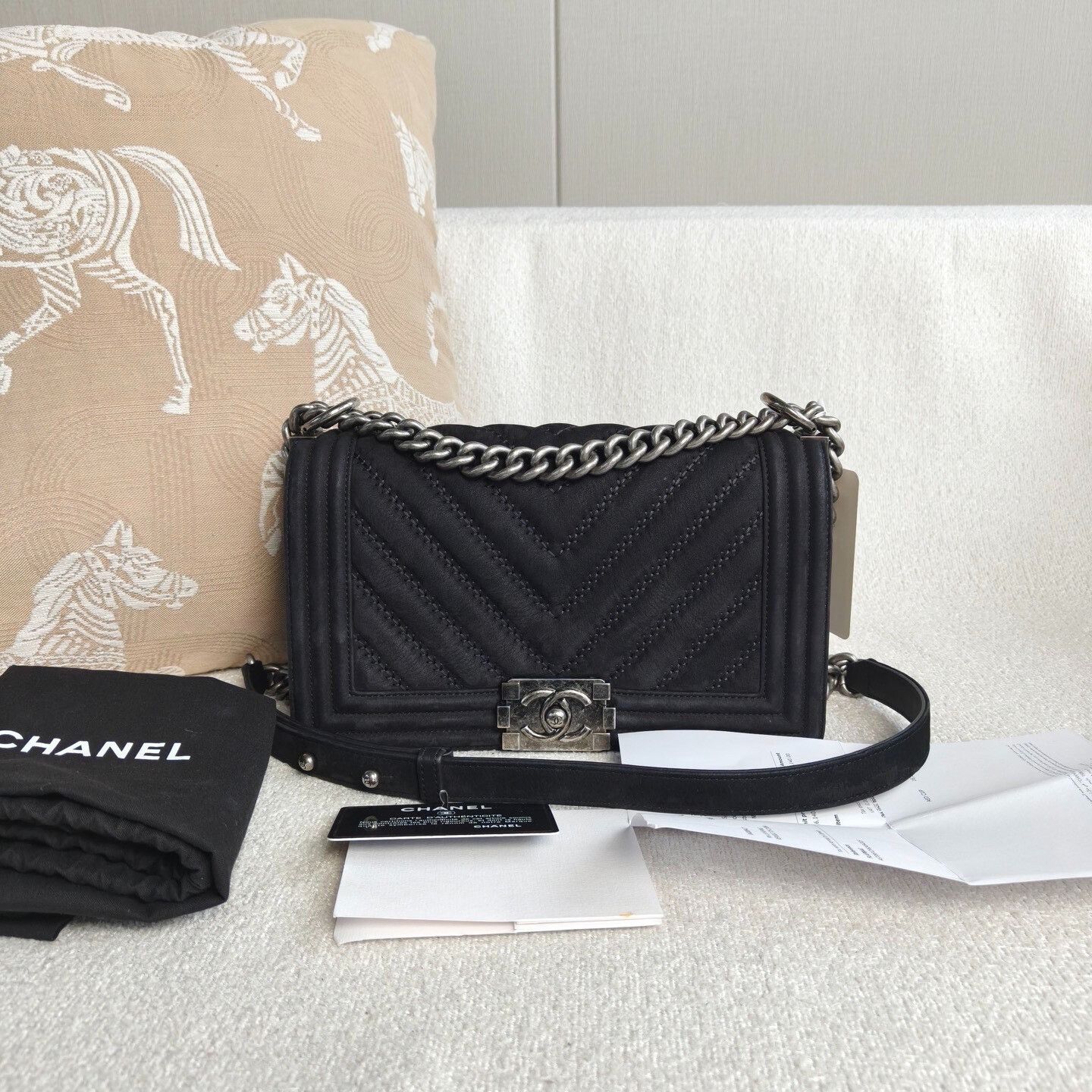 Chanel Pre-loved Bag Very good condition Size ONE SIZE - 1 Thumbnail