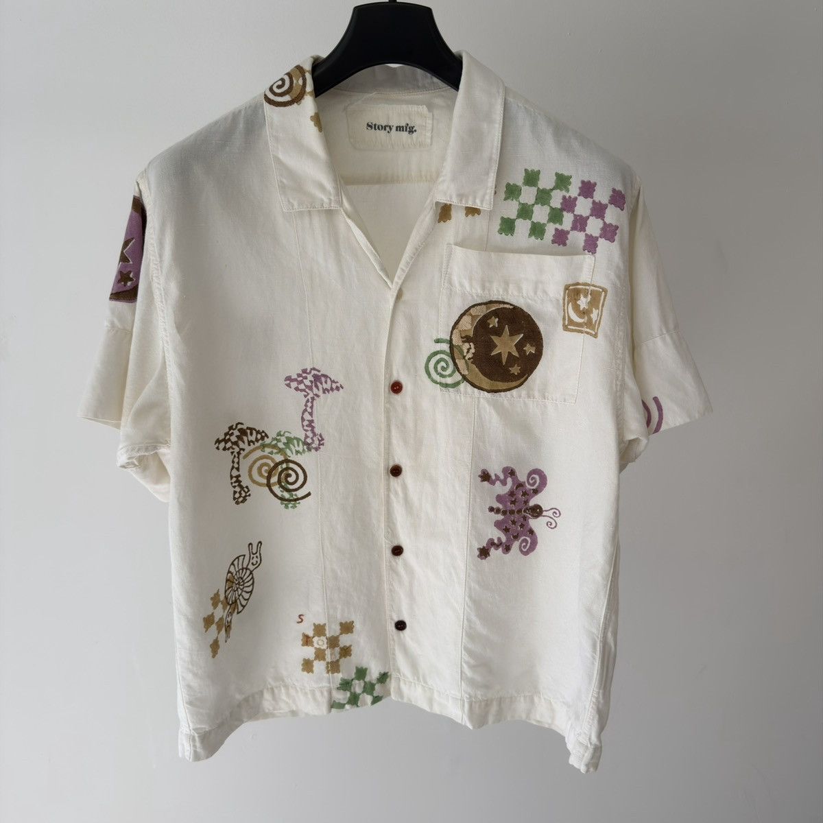 Story Mfg. ‘Greetings’ Embroidered Boxy Shirt Size US S / EU 44-46 / 1 - 23 Thumbnail