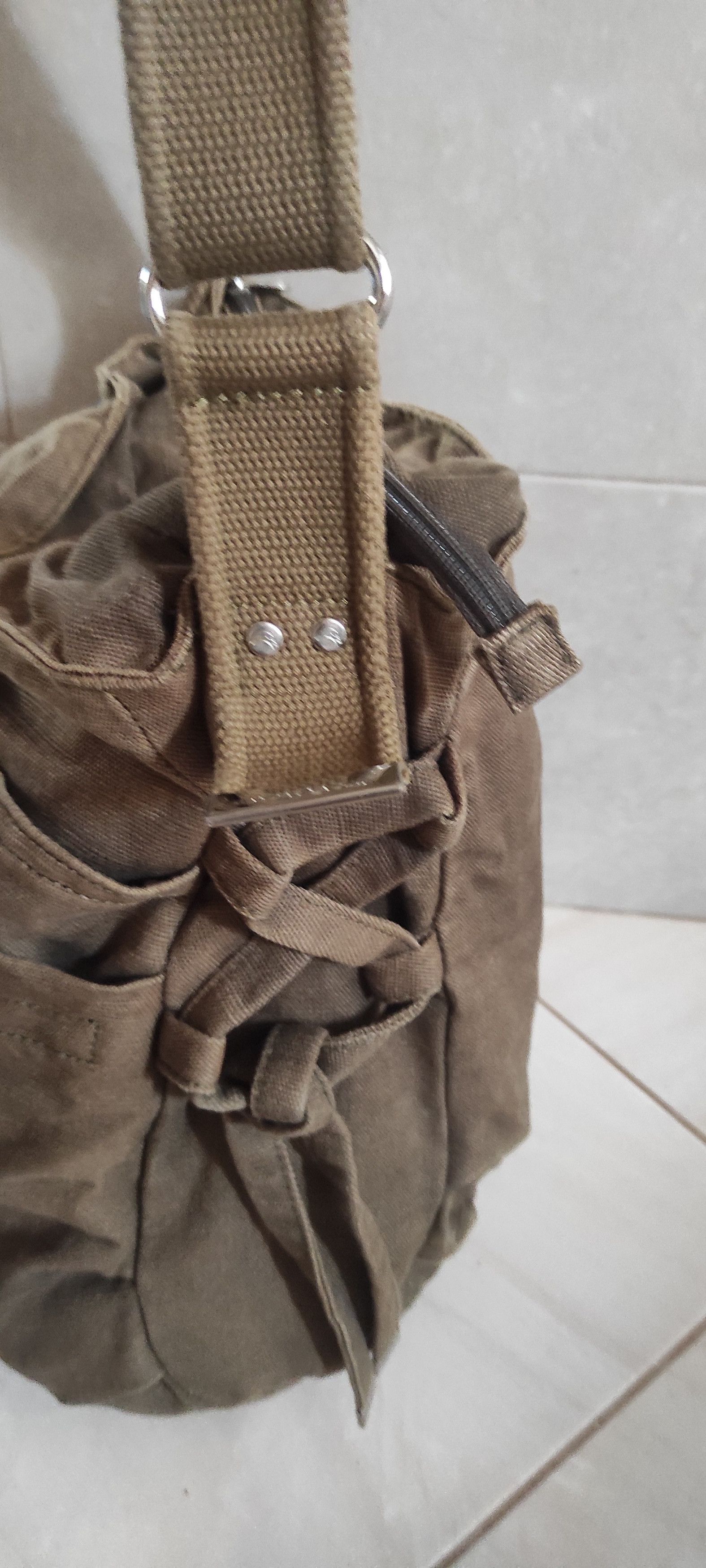 Mandarina Duck × Vintage Mandarina Duck Olivre Green Army Textured Crossbody Bag Size ONE SIZE - 5 Thumbnail
