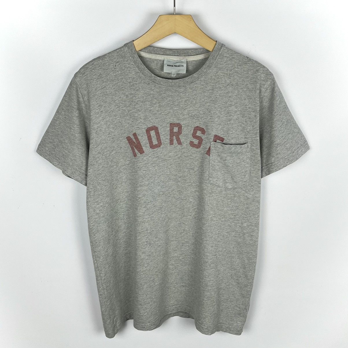 Norse Projects Norse Projects big logo pocket tee Size US L / EU 52-54 / 3 - 1 Thumbnail