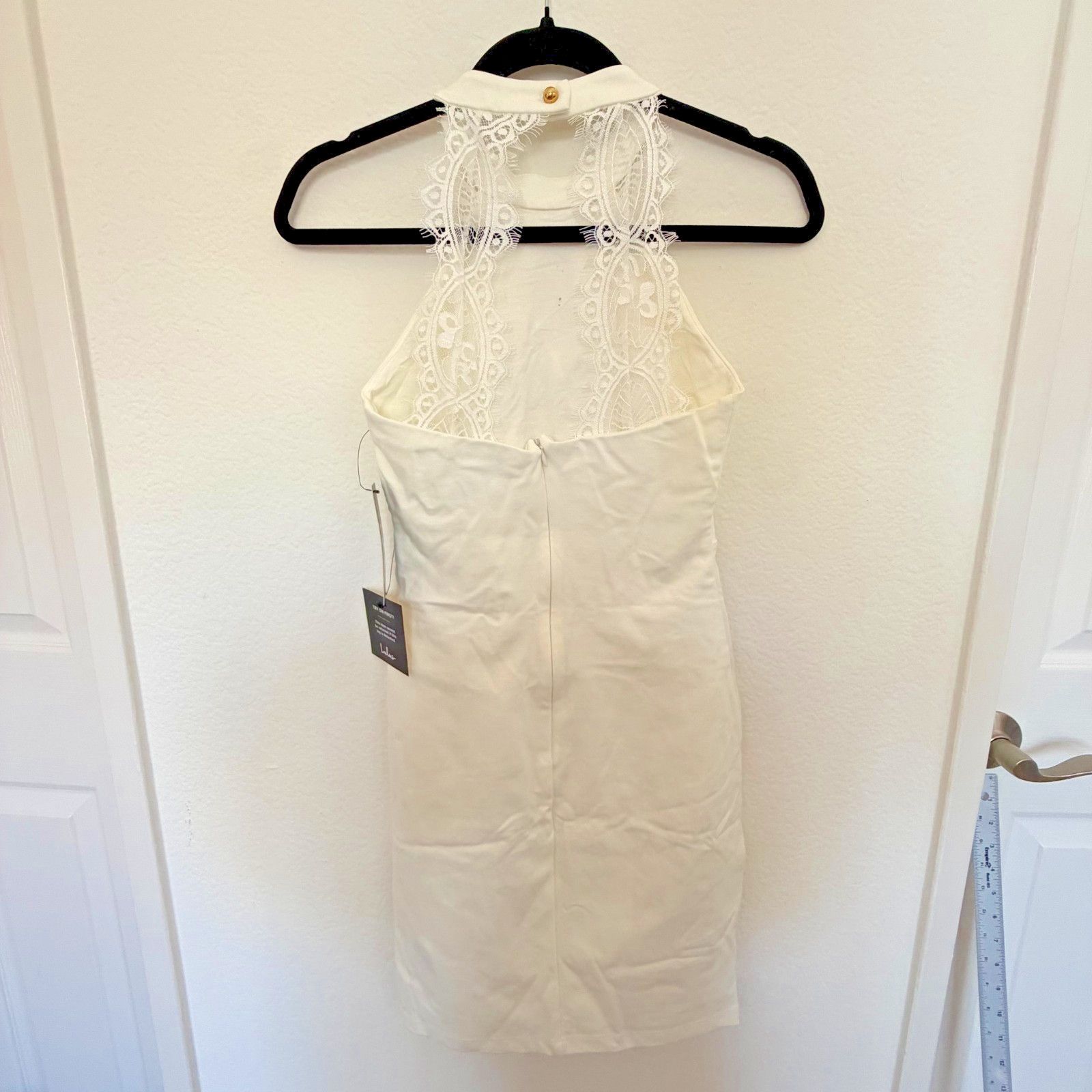 Lulus Lulus White Lace Halter Mini Dress Graduation Prom Size S Size S / US 4 / IT 40 - 6 Thumbnail