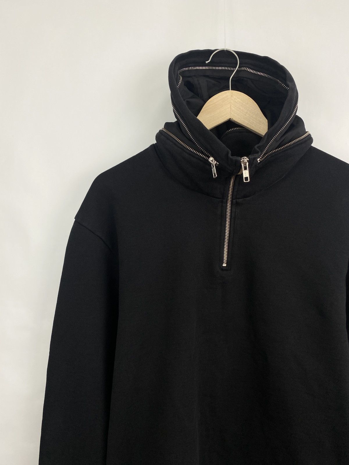 Alexander McQueen Y2K Alexander McQueen Zipped Collar Black Hoodie Rare Retro Size US S / EU 44-46 / 1 - 2 Thumbnail