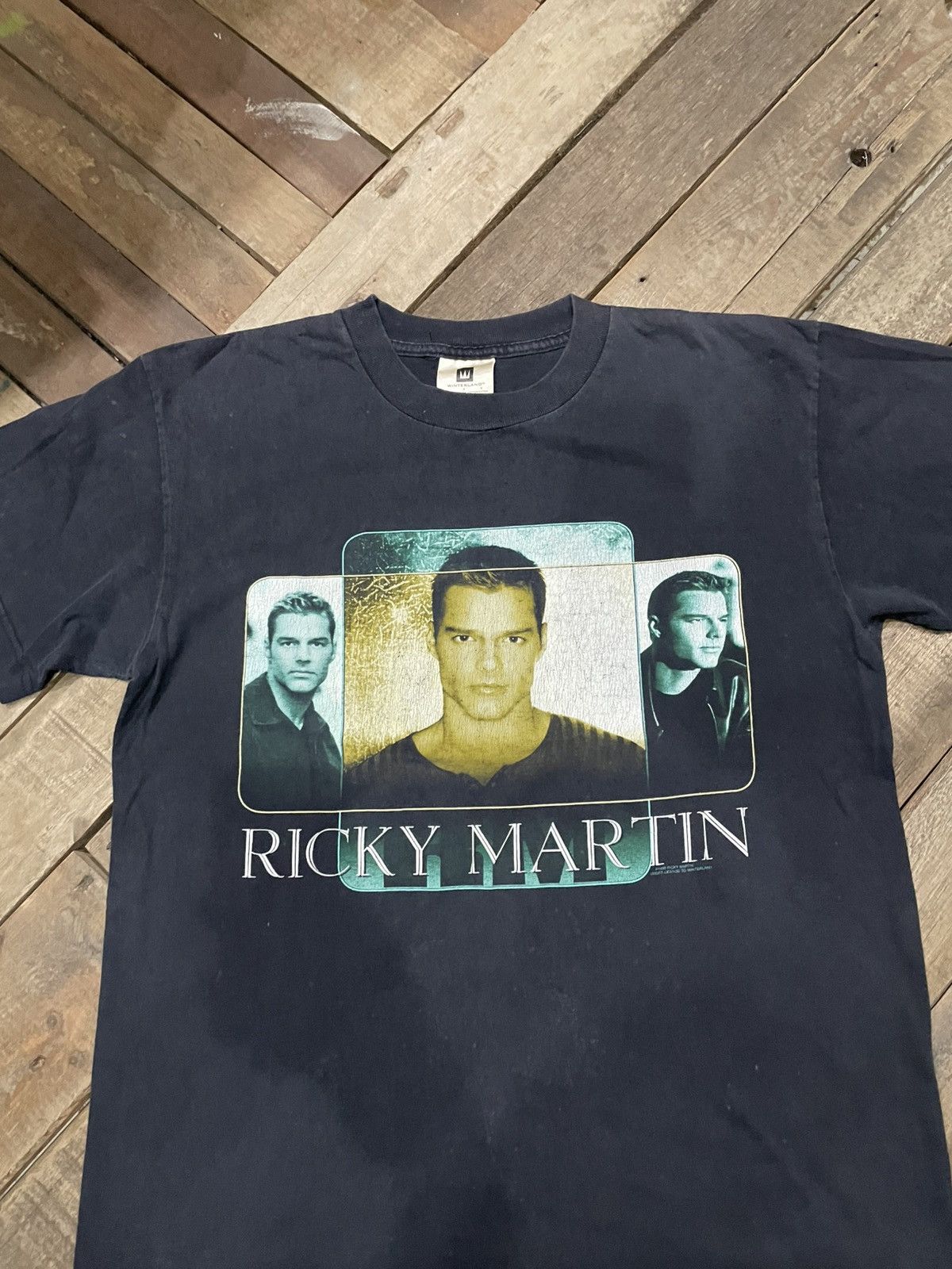 Band Tees Vintage Ricky Martin King Of Latin pop urban actor Singer Size US L / EU 52-54 / 3 - 7 Thumbnail