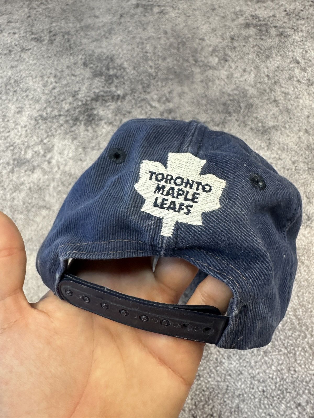 NHL Vintage CCM Toronto Maple Leafs Cap NHL Streetwear USA rare Size ONE SIZE - 3 Thumbnail