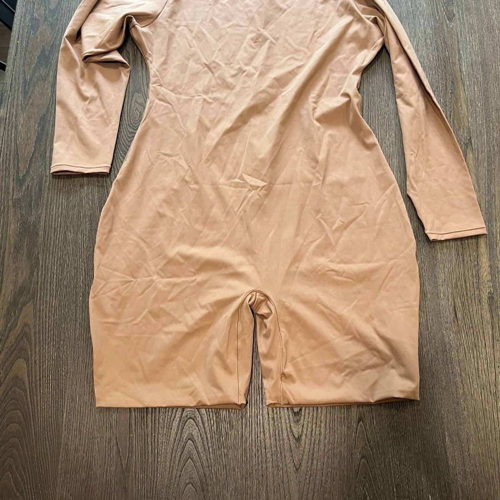 SKIMS NWT Skims All-In-One Long Sleeve MidThigh Onesie Bodysuit 4X Size 42" / US 20 - 2 Thumbnail