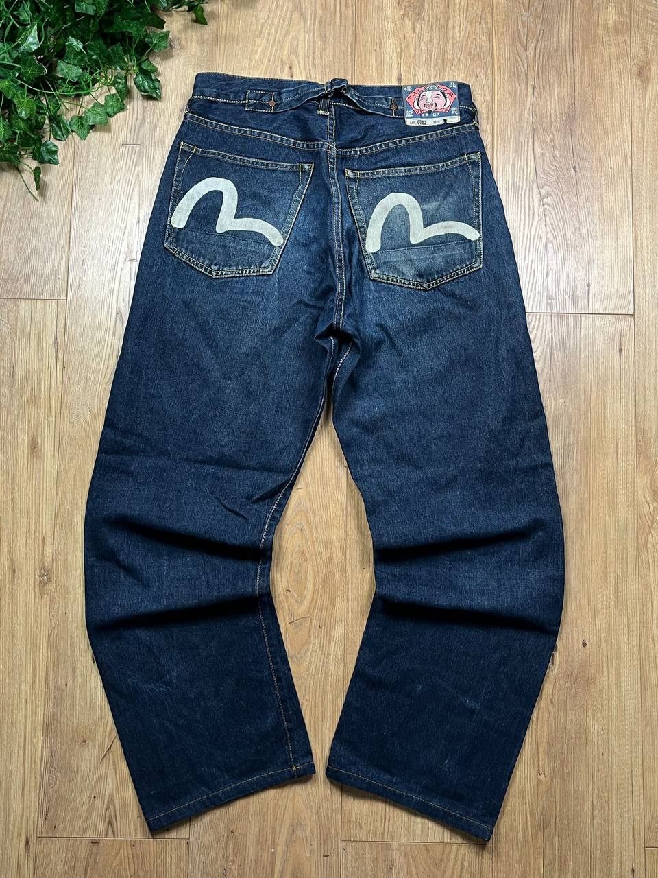 Evisu 00’s EVISU LOT 0002 POCKET LOGO WHITE DAICOCK BAGGY DENIM Size US 30 / EU 46 - 1 Thumbnail