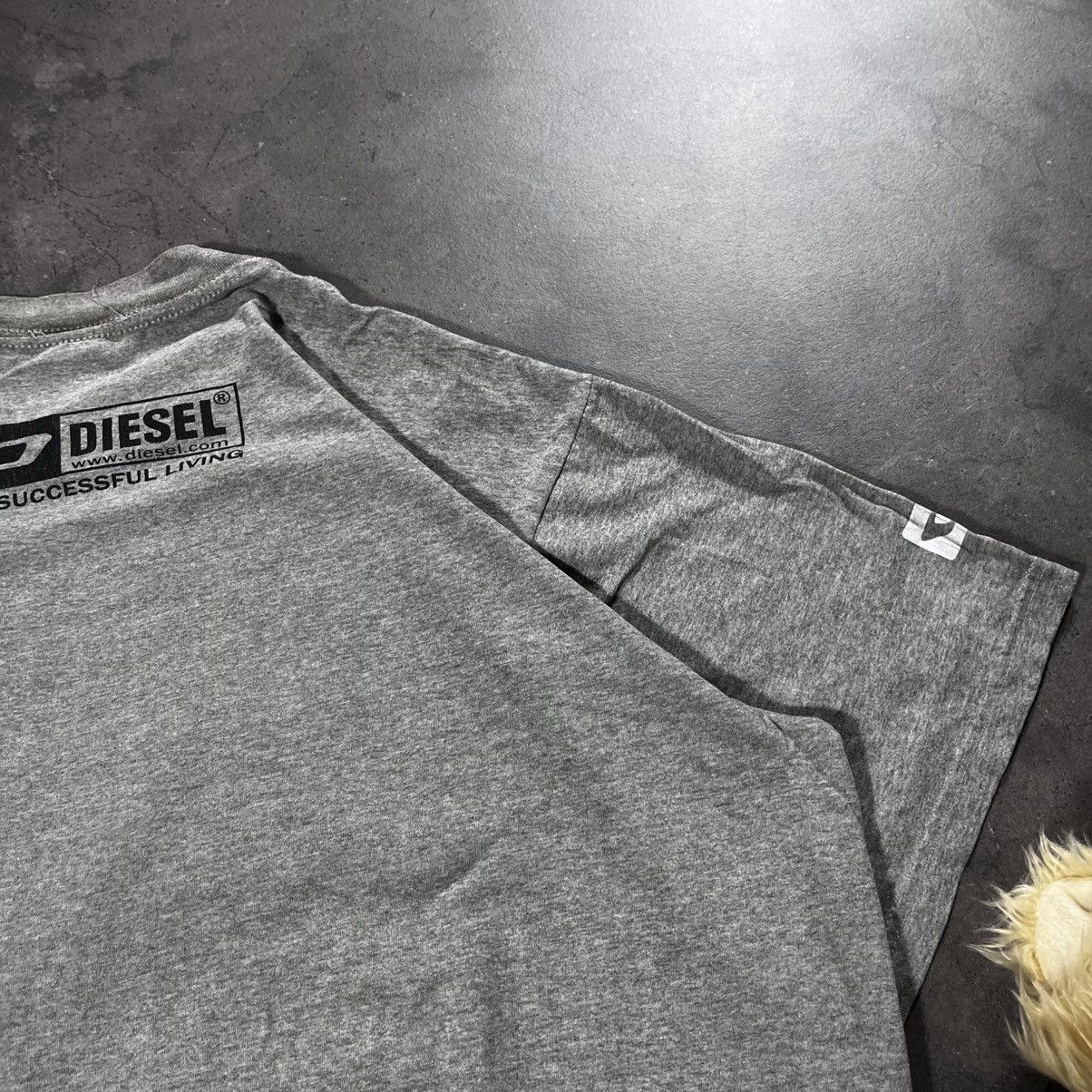 Diesel Vintage 90s Diesel Spellout Big Logo Tshirt Tee Avant Garde Size US XL / EU 56 / 4 - 13 Thumbnail