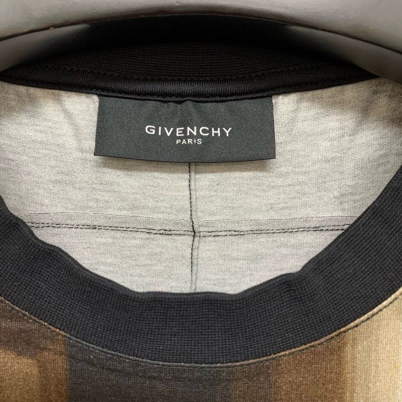 Givenchy Givenchy Oil Painting Dog Head 2506-Nextarrow Size US M / EU 48-50 / 2 - 4 Thumbnail