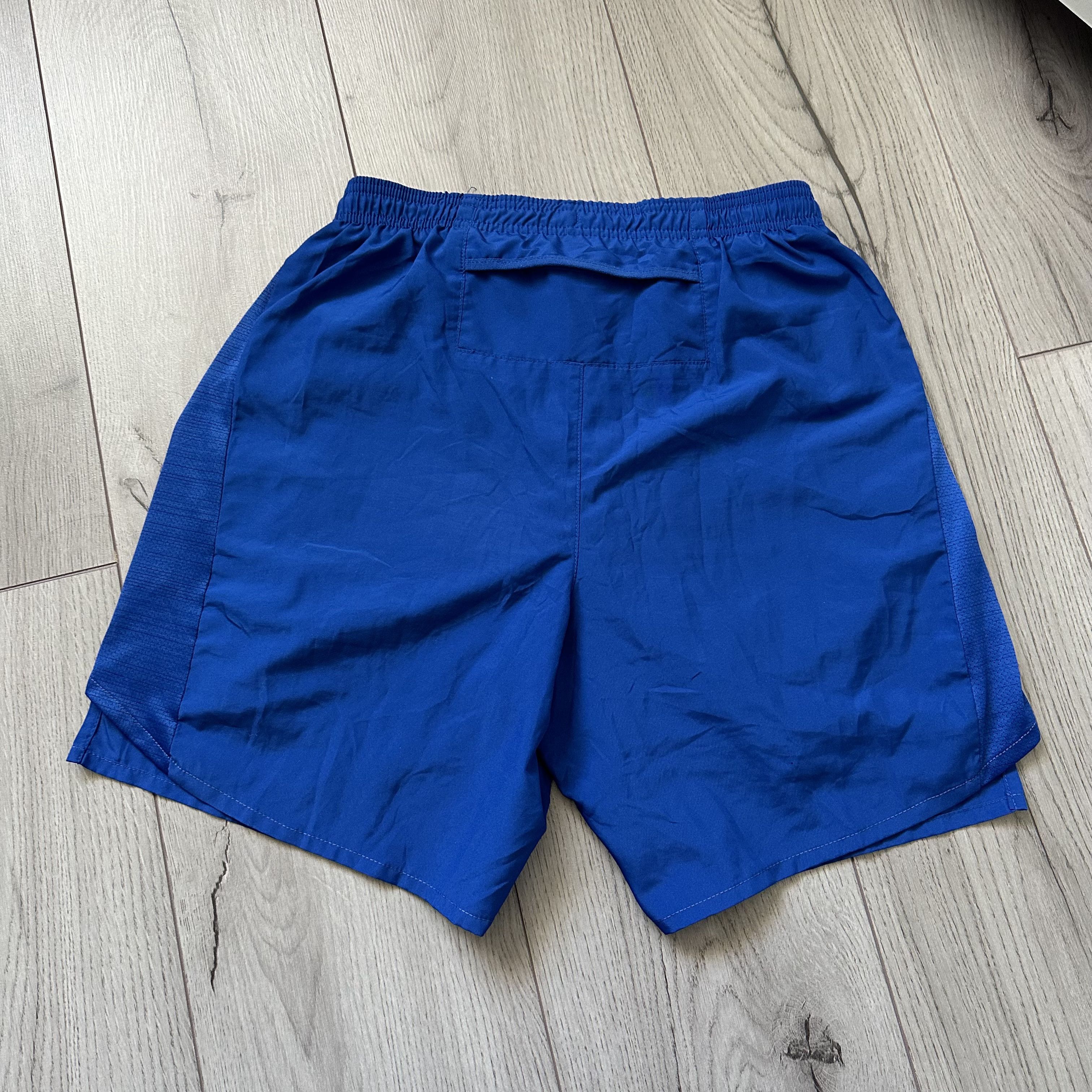 Nike Nike Reflective Swoosh Nylon Drill Shorts Size US 30 / EU 46 - 8 Thumbnail