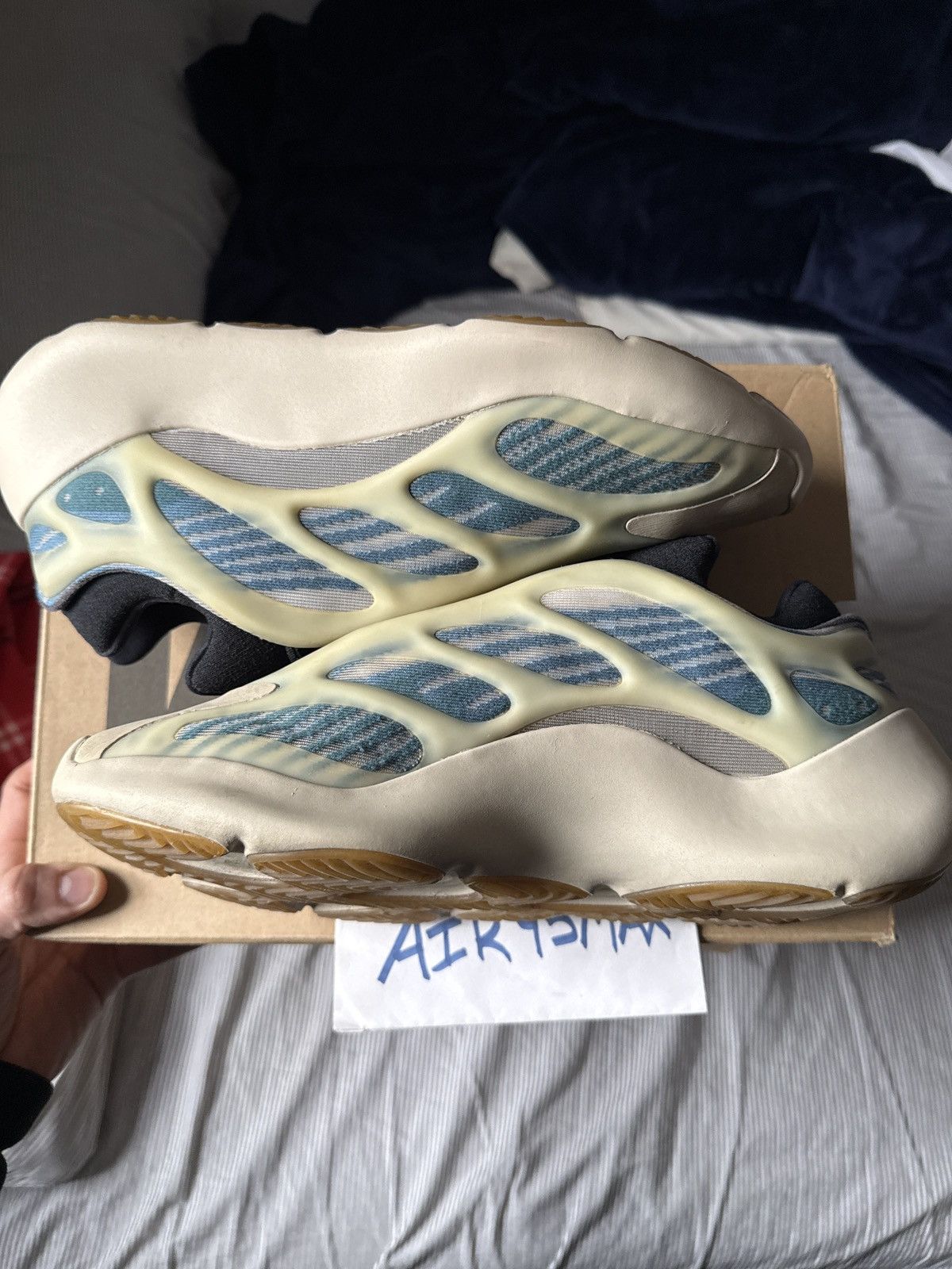 Adidas Adidas Yeezy 700 V3 Size US 10 / EU 43 - 4 Thumbnail