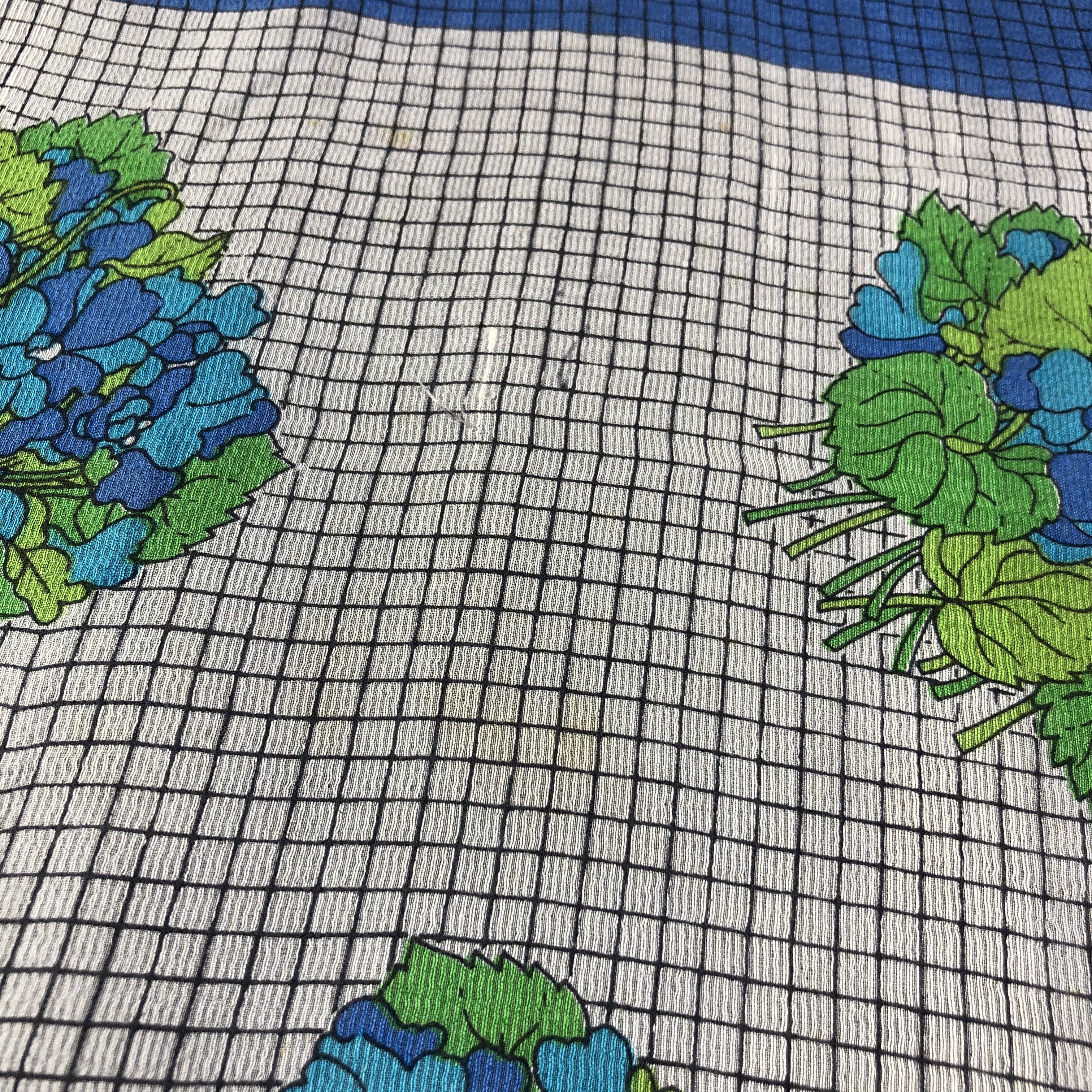 Japanese Brand Vintage Sorelle Fontana Hand Rolled Silk Scarf M650 Size ONE SIZE - 9 Thumbnail