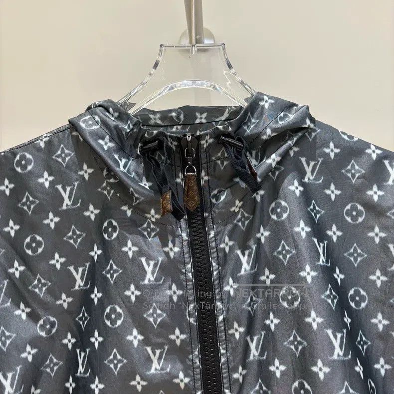 Louis Vuitton Louis Vuitton Black and grey logo full-print hooded zip-up Size XS / US 0-2 / IT 36-38 - 3 Thumbnail