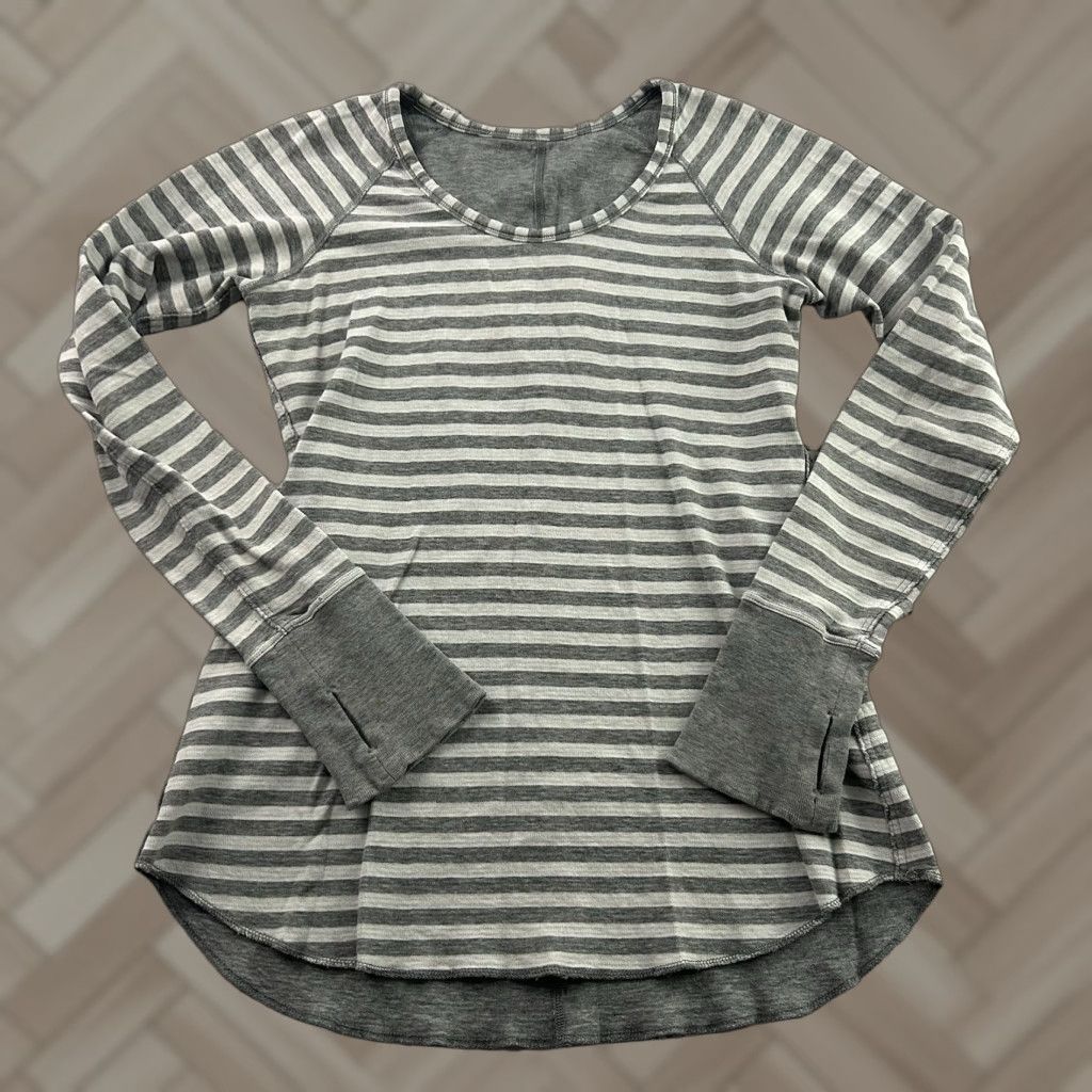Lululemon VINTAGE Lululemon Reversible Long Sleeve Striped Casual T Shirt Top Women's 4 Gray Size S / US 4 / IT 40 - 1 Thumbnail