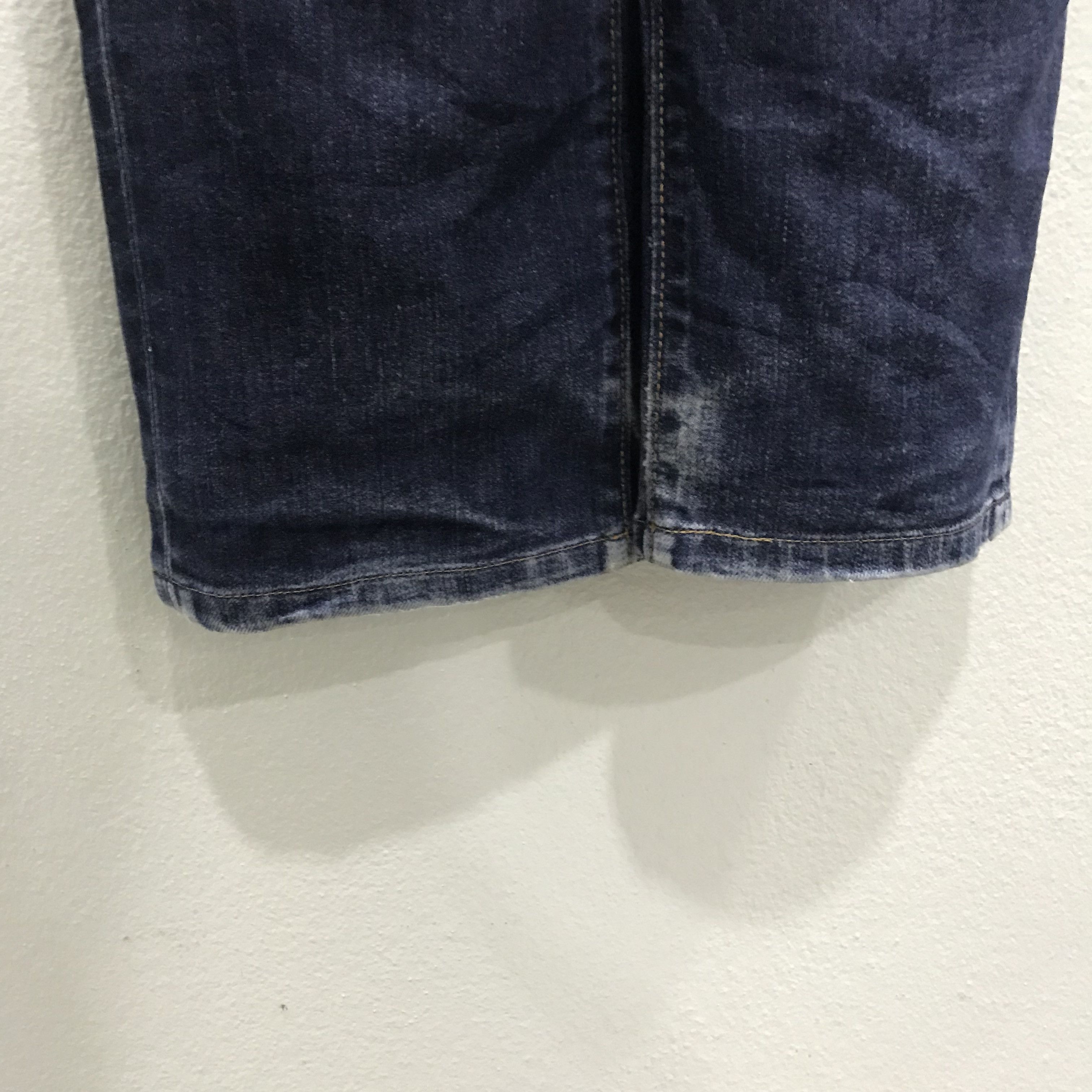 Levi's Vintage Levi’s 511 Slim Fit Dark Wash Jeans Size US 32 / EU 48 - 6 Thumbnail