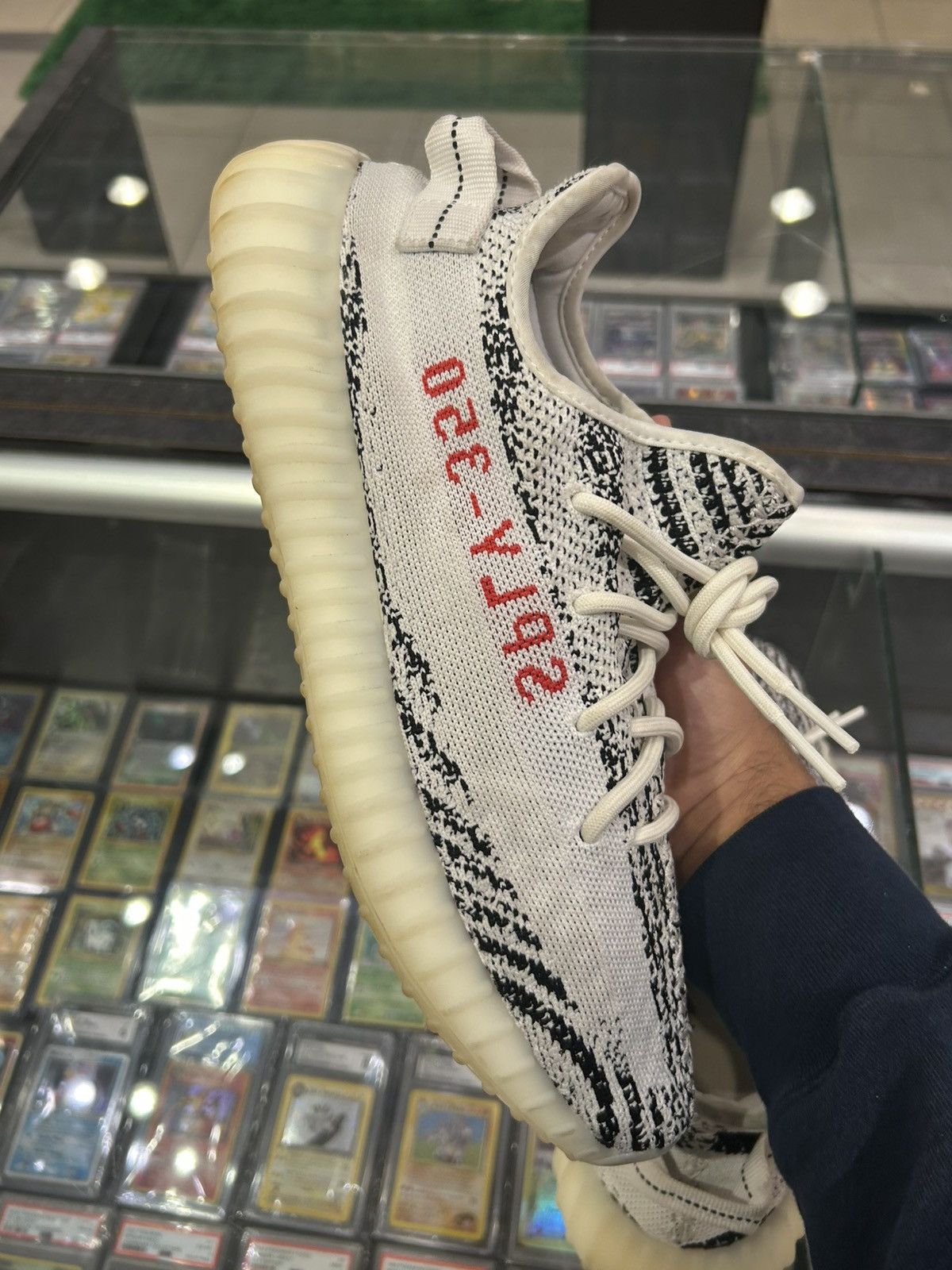 Yeezy Yeezy 350 Zebra 2022 Size US 11.5 / EU 44-45 - 6 Thumbnail