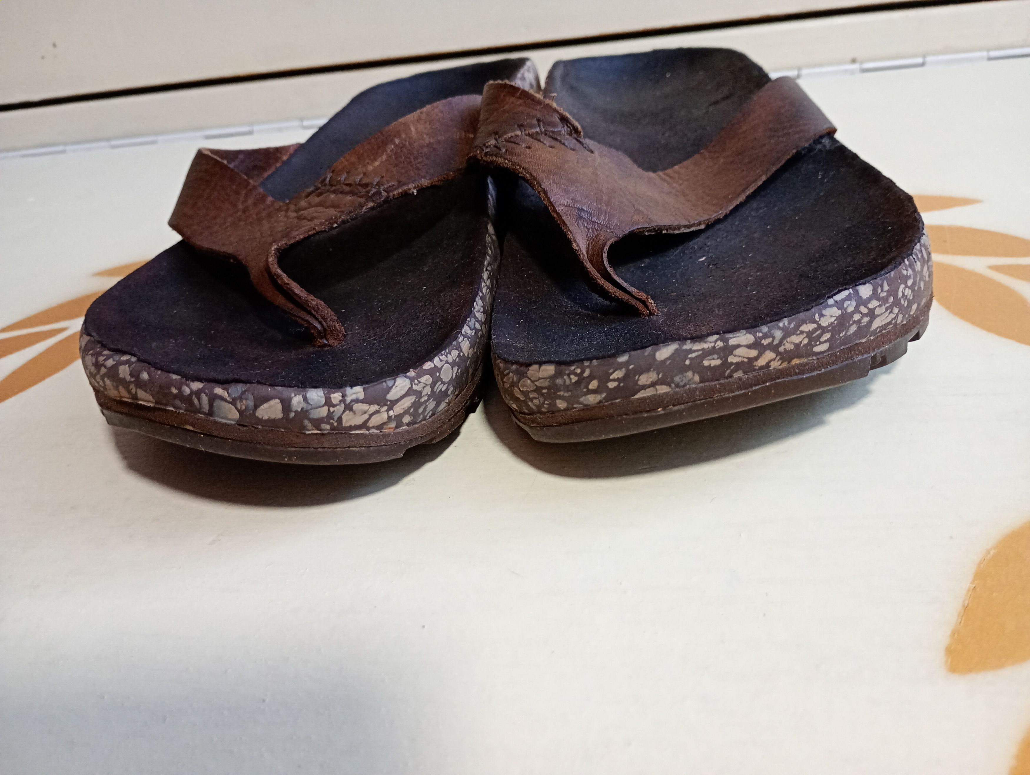 Nike ACG Nike ACG Flip Flops Leather Vintage 2007 Size US 10 / EU 43 - 14 Thumbnail