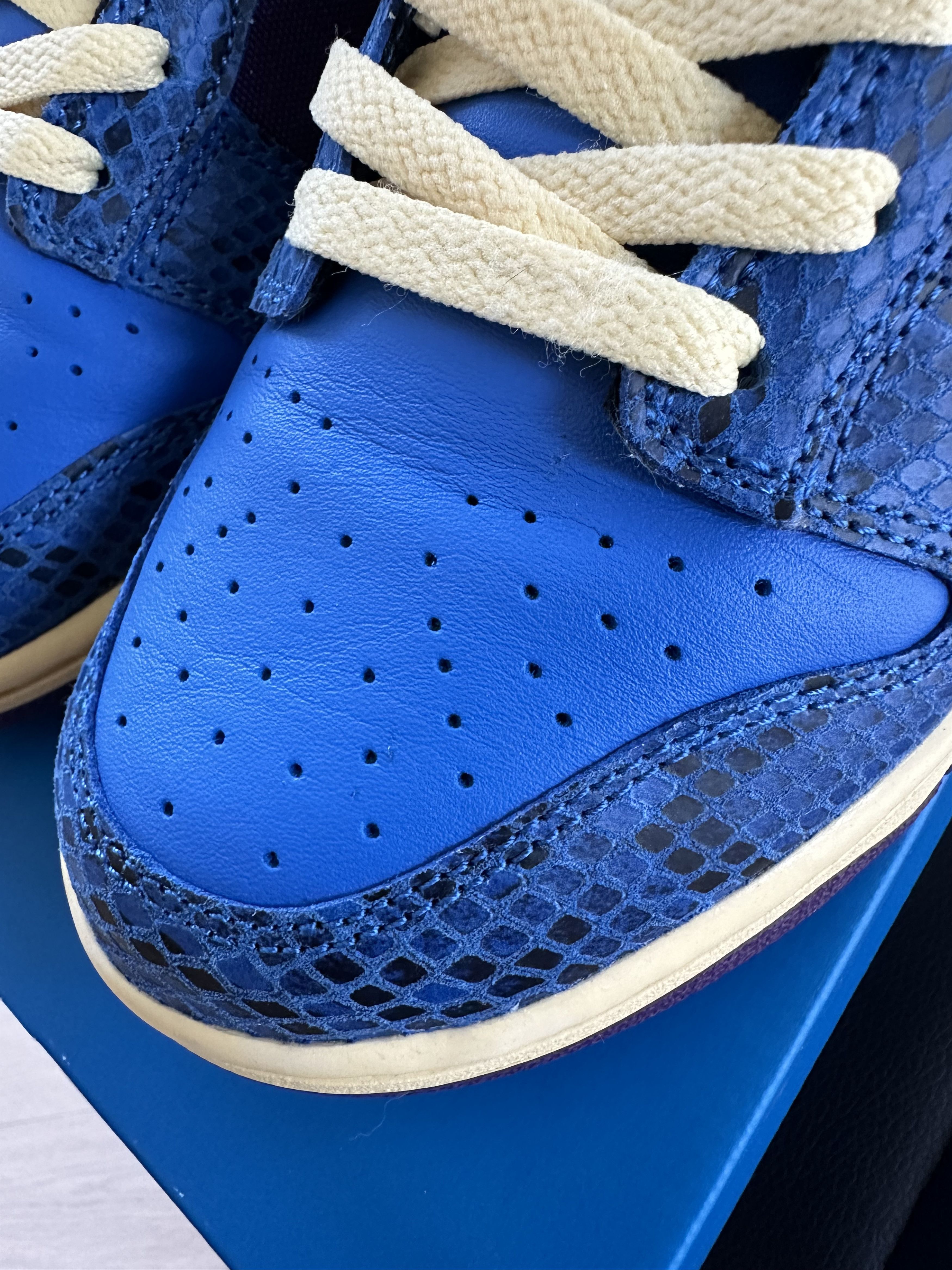 Nike × Undefeated PRE OWNED NIKE DUNK LOW SP UNDEFEATED 5 ON IT DUNK VS AF1 Size US 9 / EU 42 - 4 Thumbnail