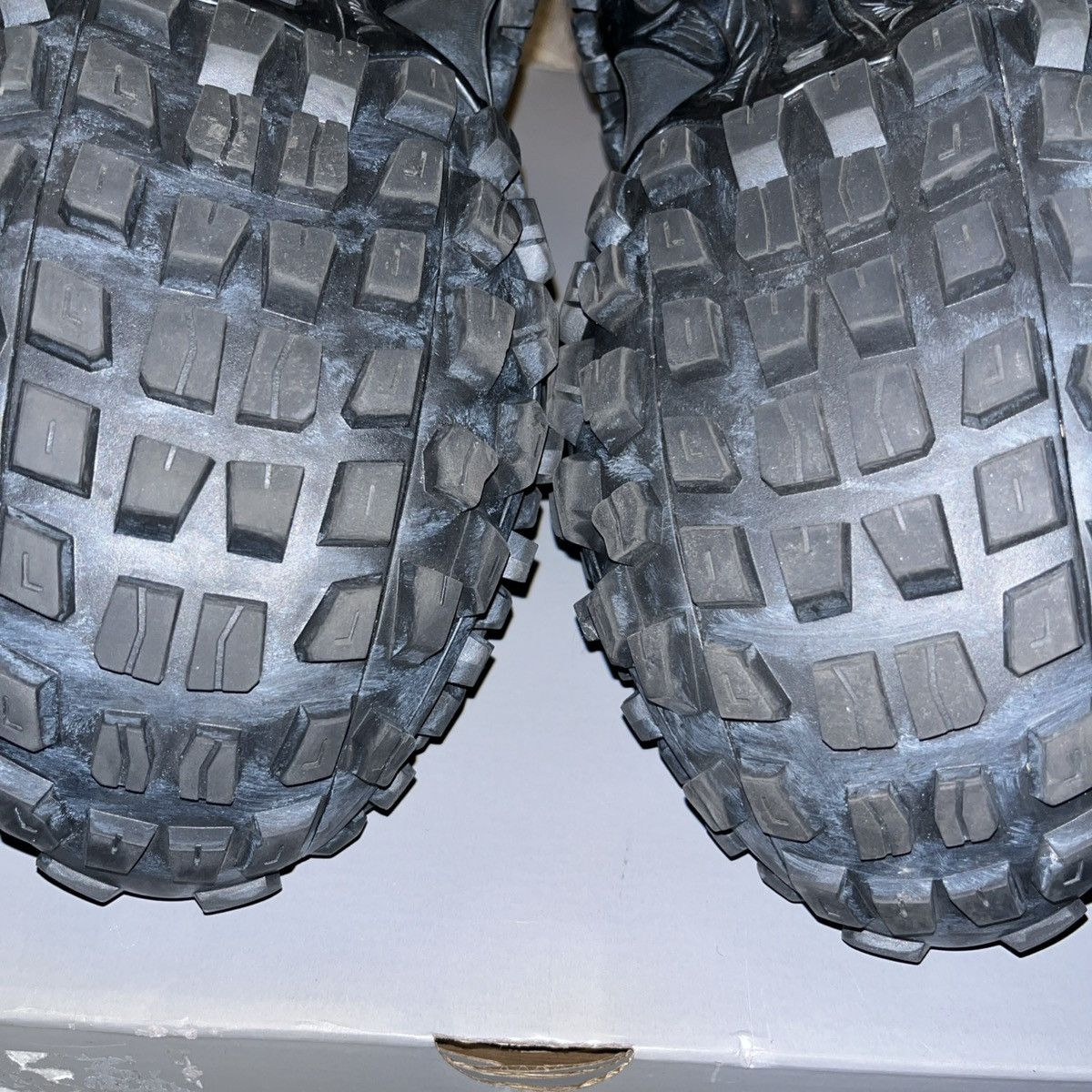 Balenciaga Balenciaga defenders size 45 Size US 12 / EU 45 - 10 Thumbnail