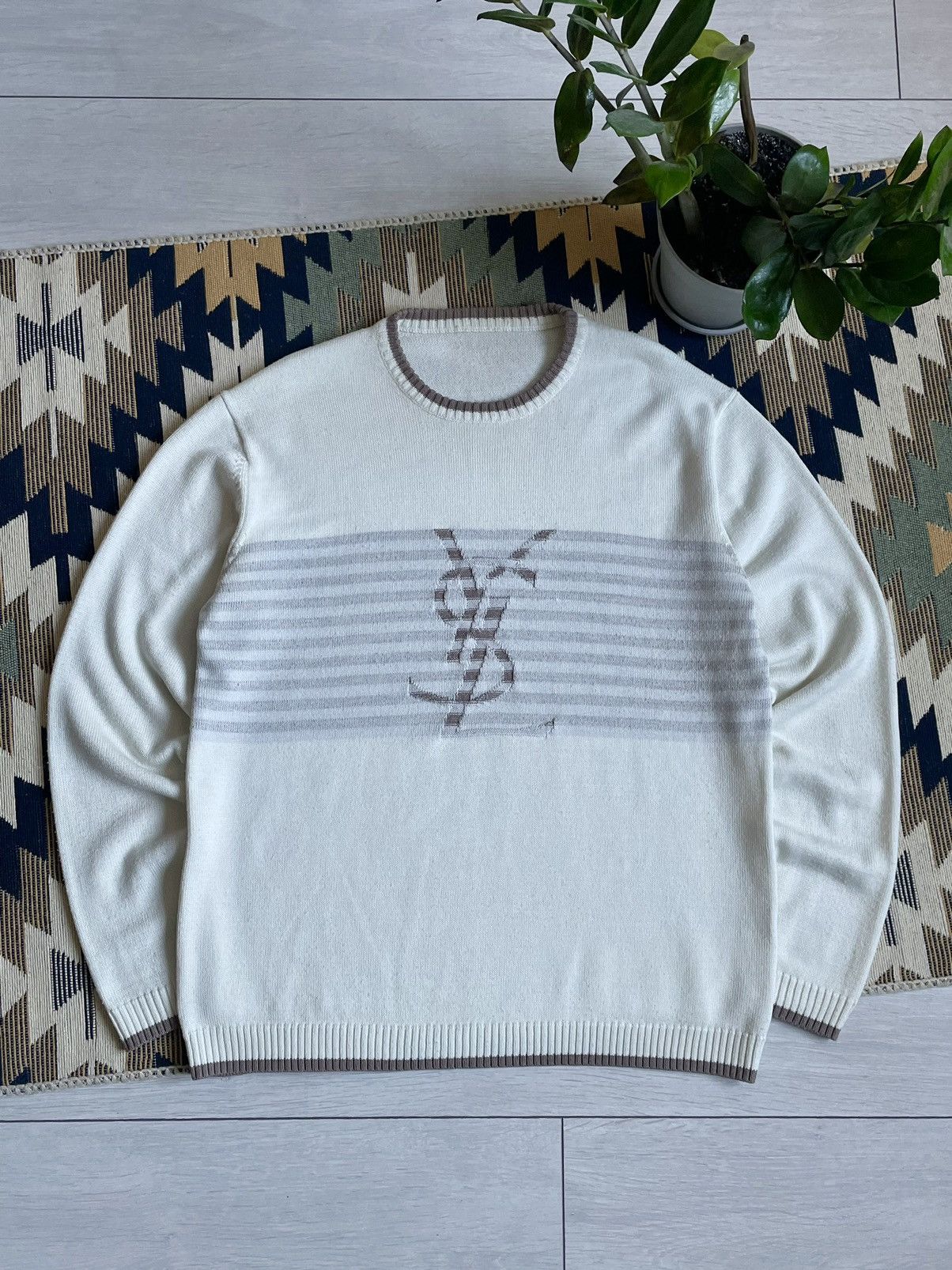 Yves Saint Laurent Vintage YSL Yves Saint Laurent Knitted Sweater Size US L / EU 52-54 / 3 - 1 Thumbnail
