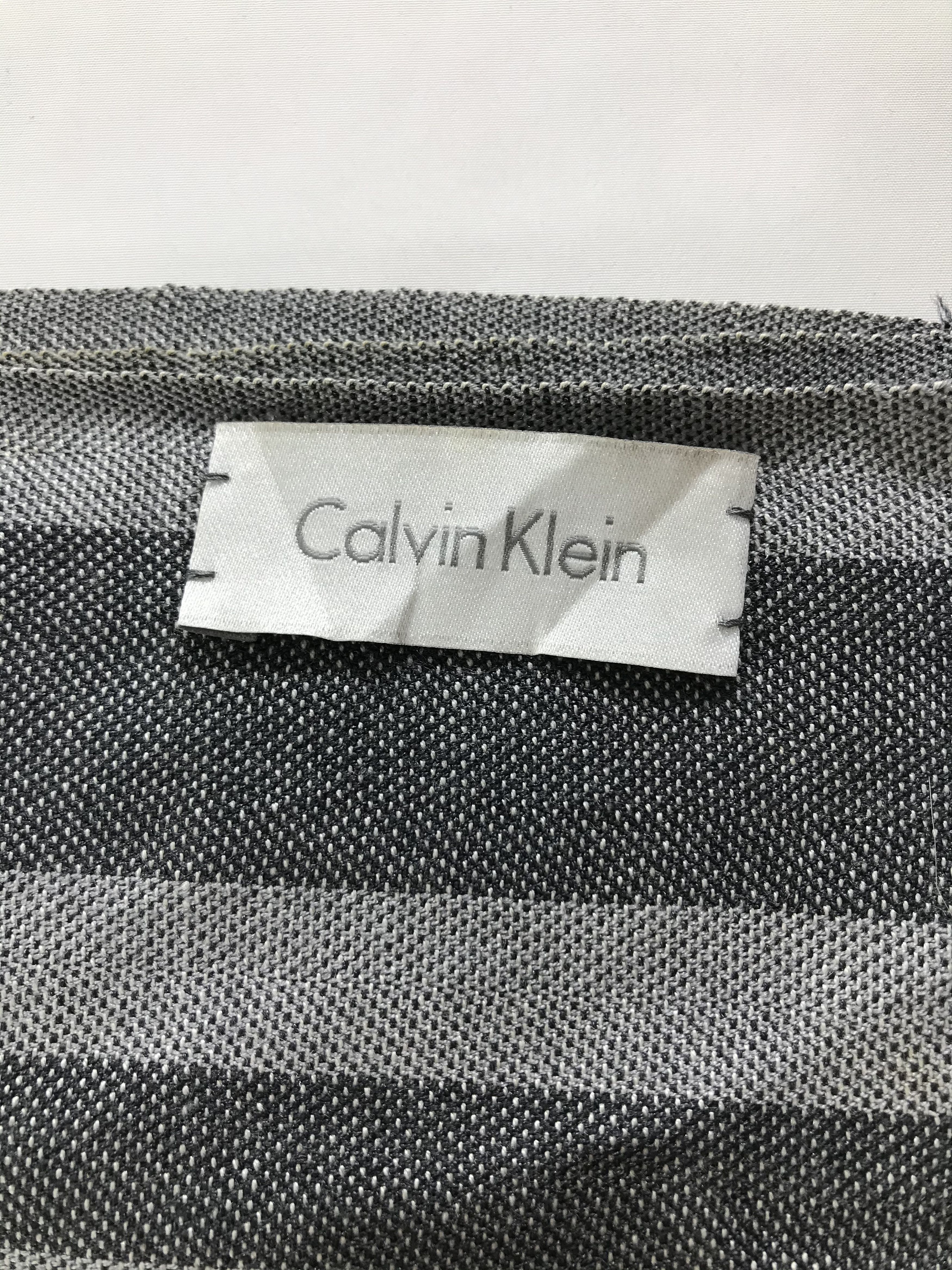 Calvin Klein Calvin Klein Wool Scarf Shawl Muffler V141 Size ONE SIZE - 4 Thumbnail