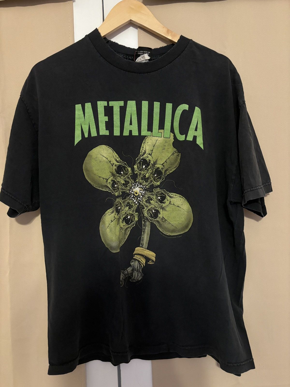 Vintage Vintage 90s Metallica Pushead Clover Grunge Giant Tee Size US XL / EU 56 / 4 - 2 Thumbnail