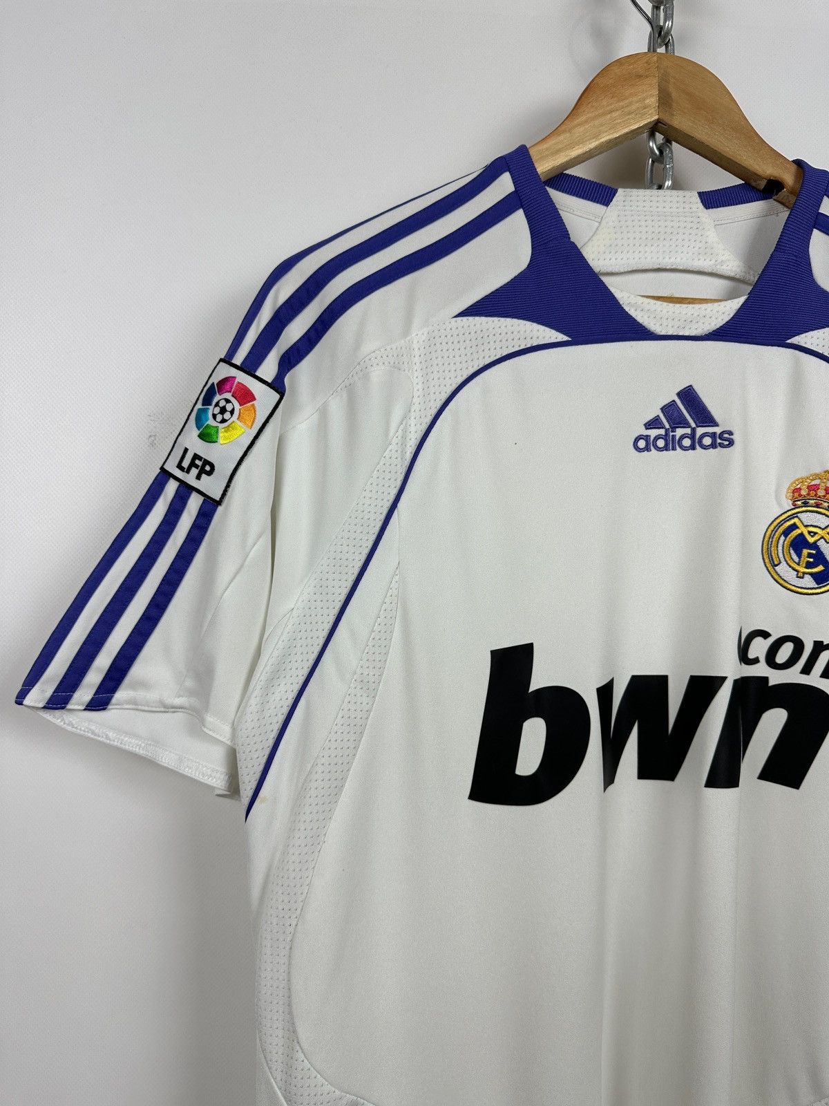 Adidas 2007/08 Adidas Real Madrid Vintage Home Soccer Jersey Size US S / EU 44-46 / 1 - 5 Thumbnail