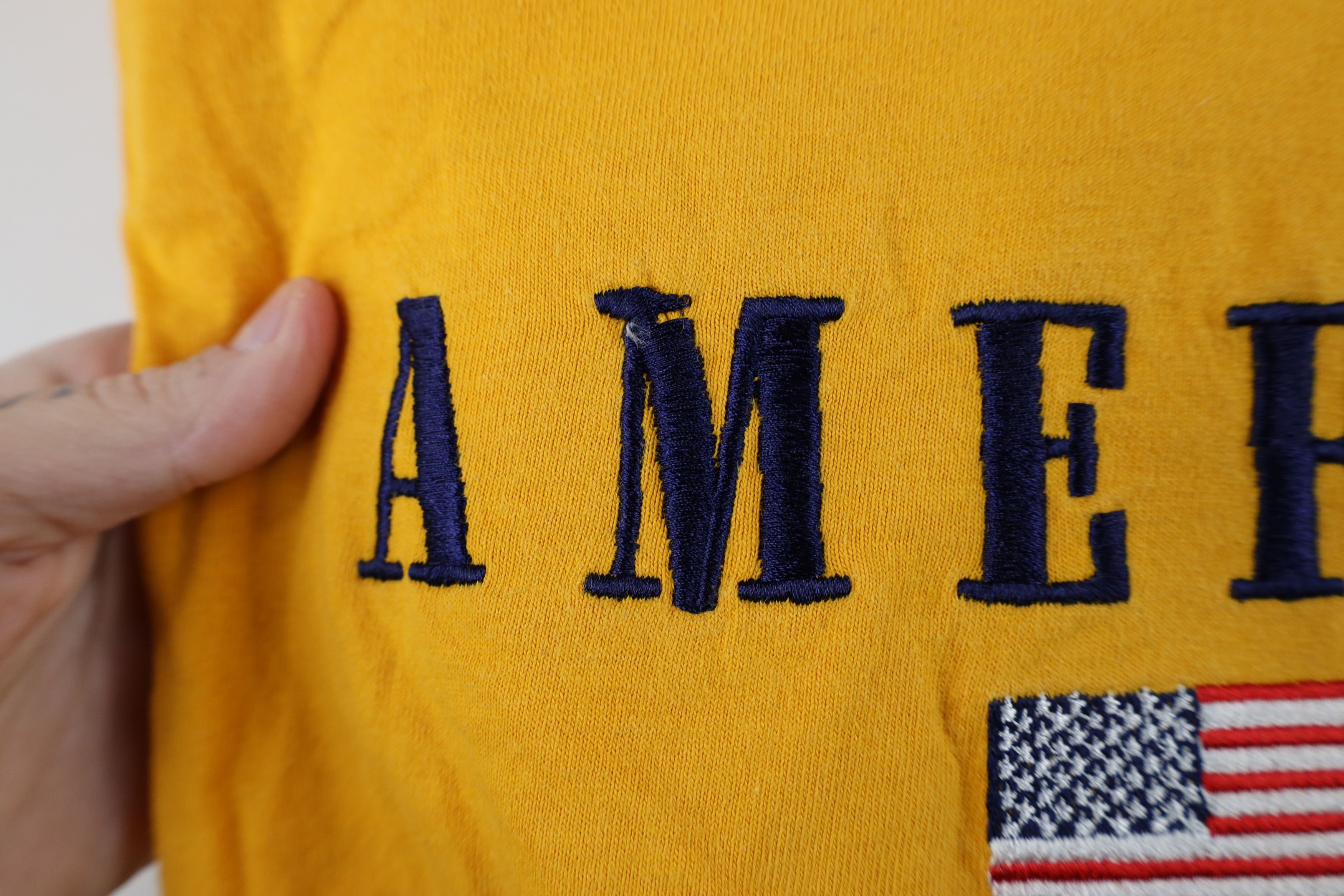 Vintage Vintage 90s Y2K Streetwear Spell America USA Flag T-Shirt Size US L / EU 52-54 / 3 - 5 Thumbnail
